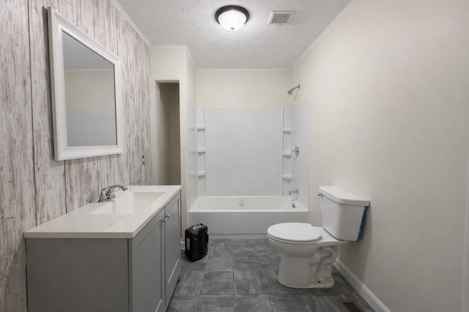 109 Apple Tree St Property Photo 11
