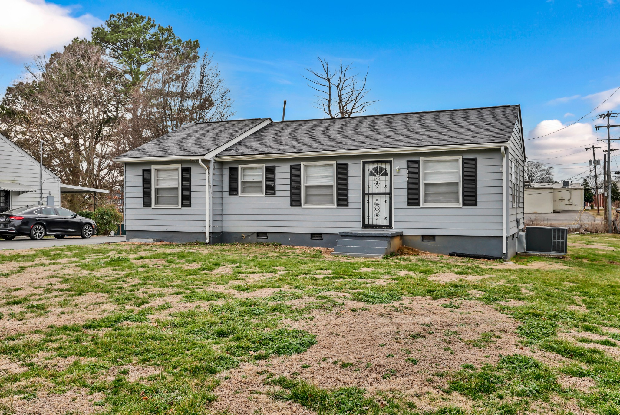117 W Meadow Dr Property Photo 3
