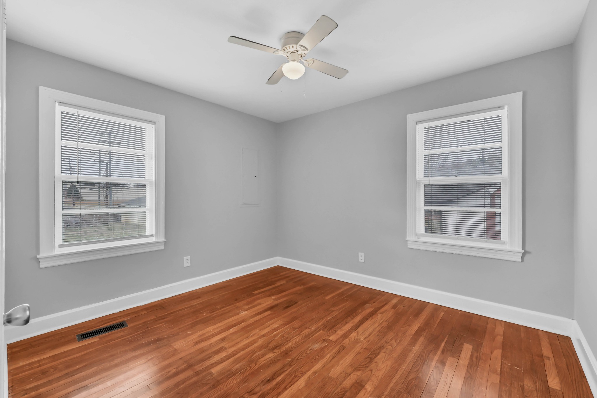 117 W Meadow Dr Property Photo 19