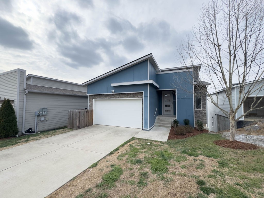 1753 Boxwood Dr Property Photo 1
