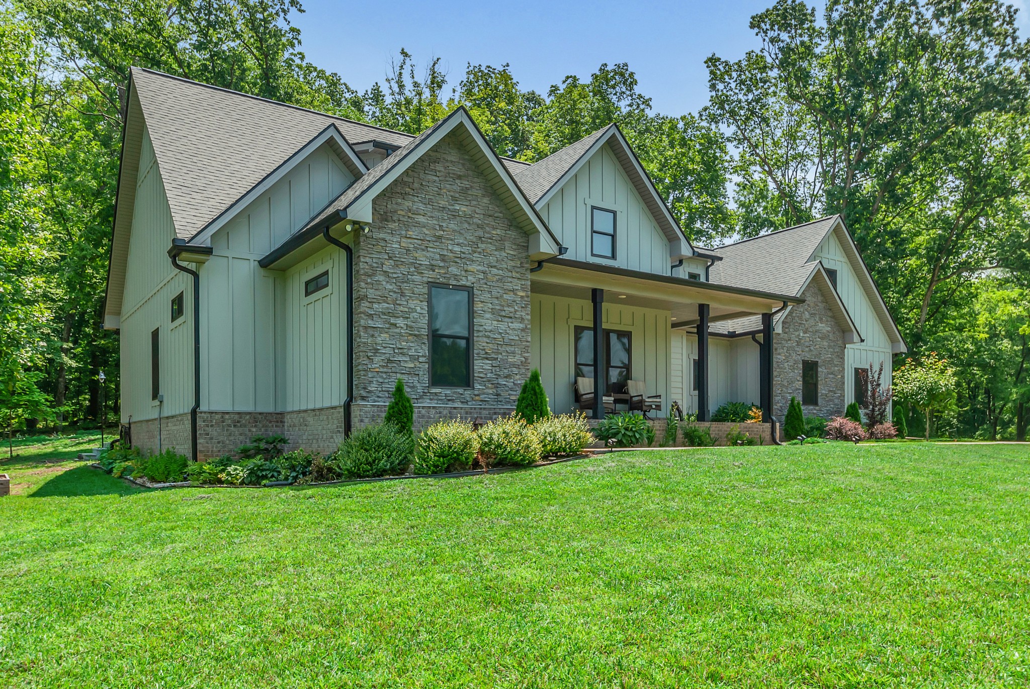 765 Scenic Cir Property Photo 1