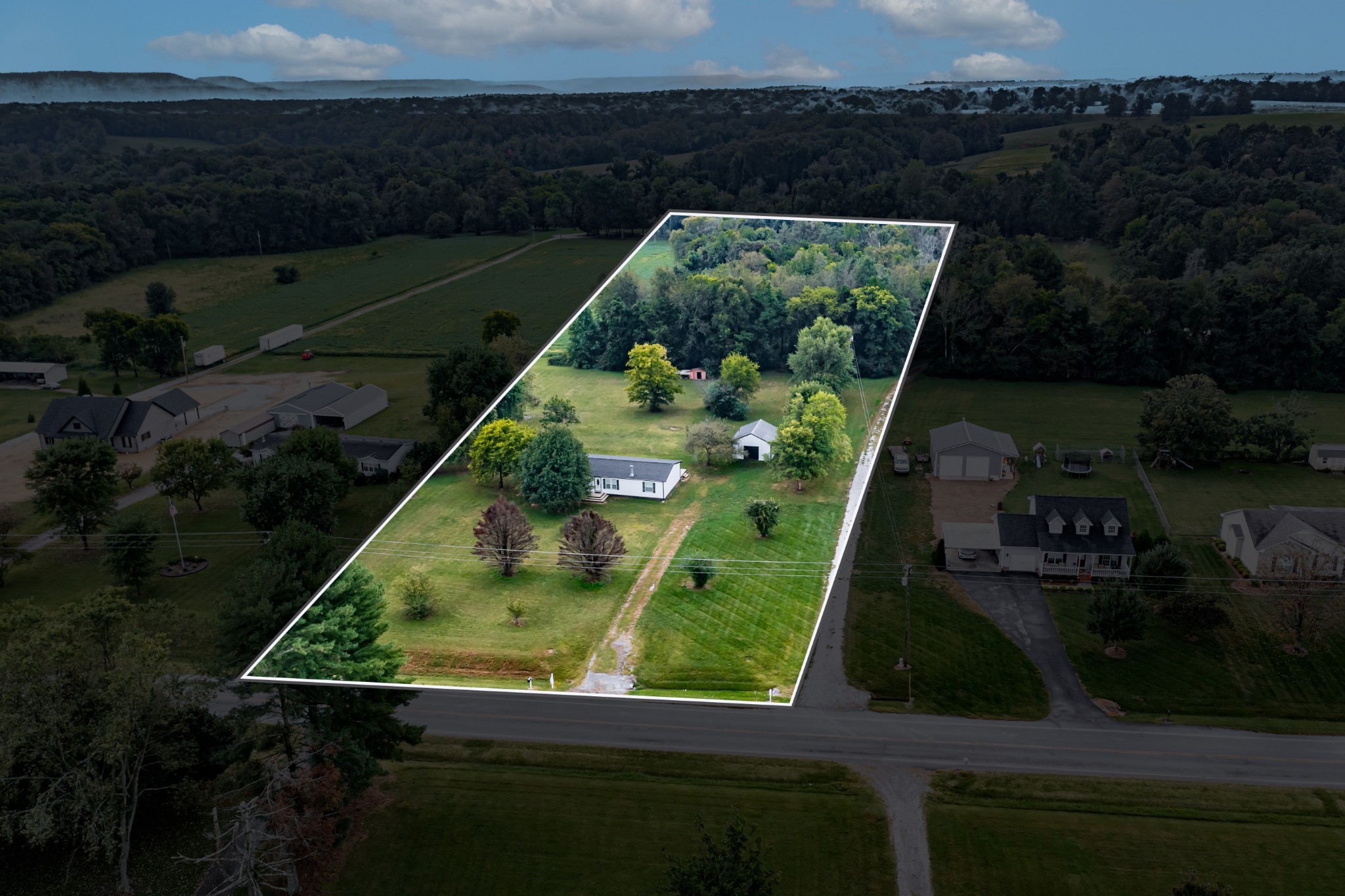 5071 Shelbyville Rd Property Photo 2