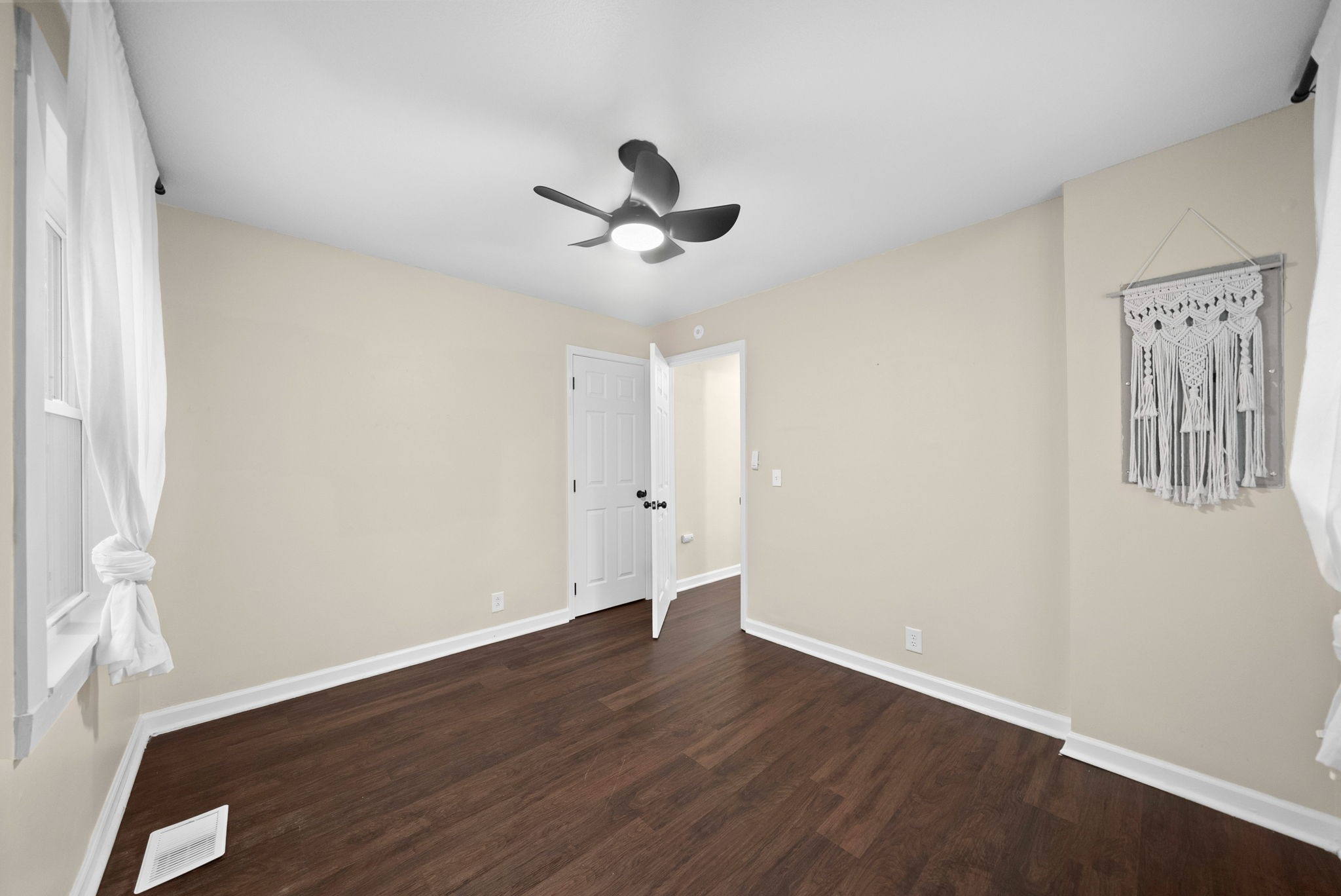 37 Maple St Property Photo 15