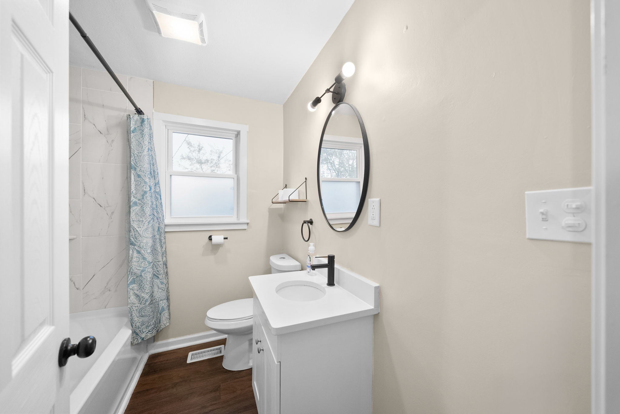 37 Maple St Property Photo 16