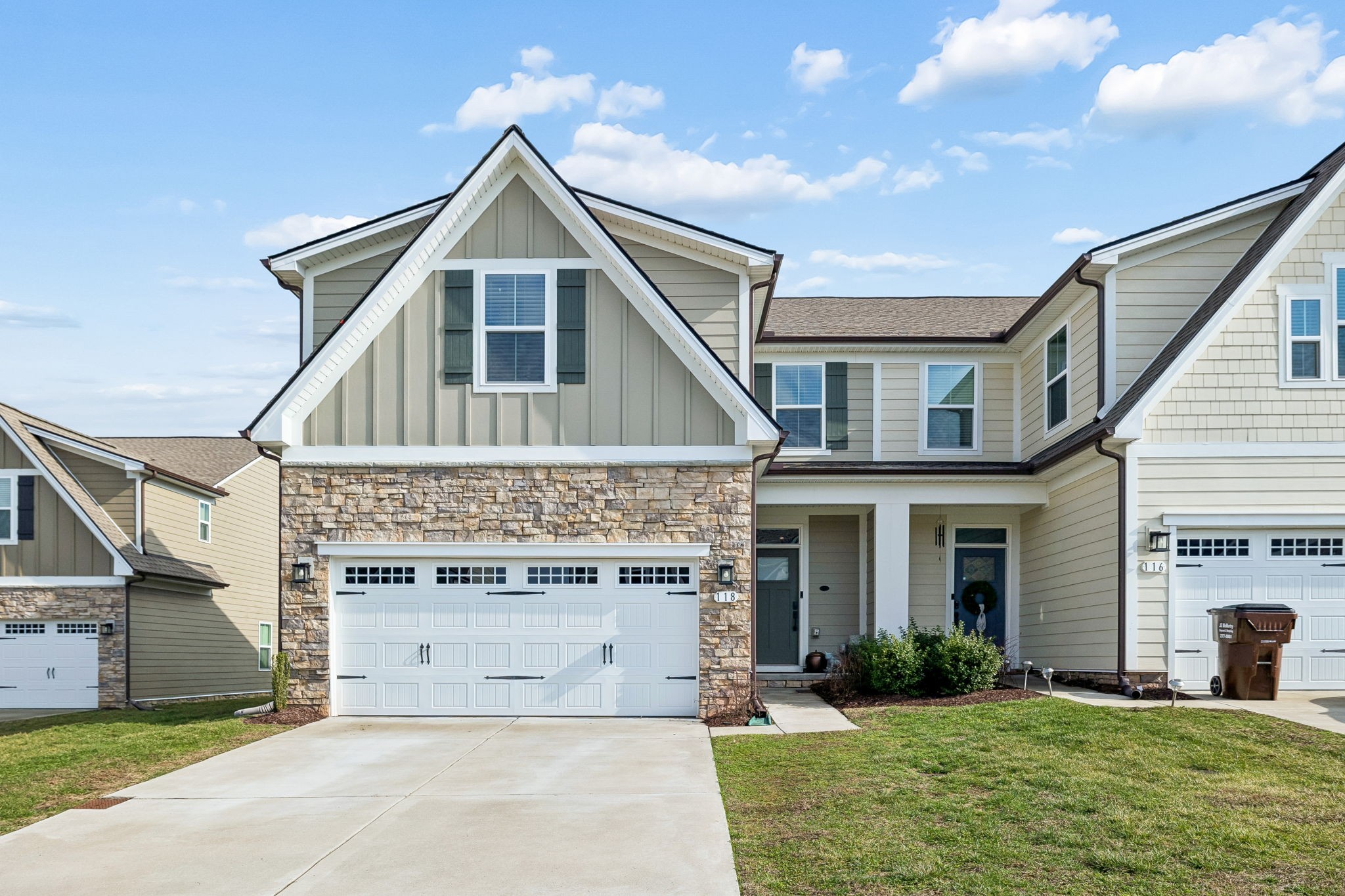 118 Great Falls Ct Property Photo 1