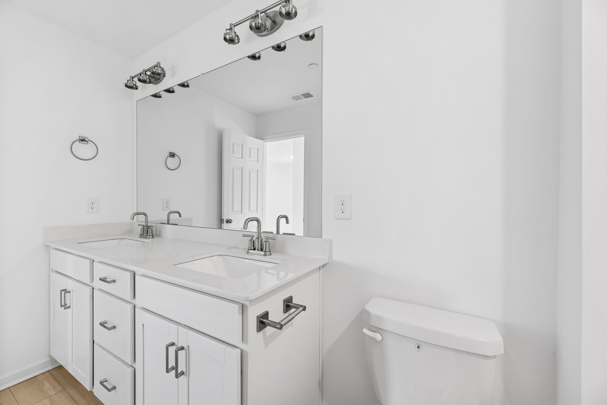 3143 Rolling Brook Drive Property Photo 22