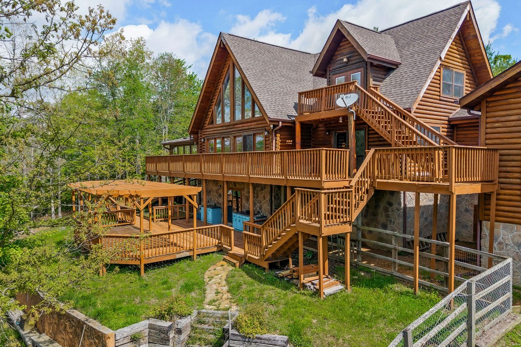 78 Emerald Pl