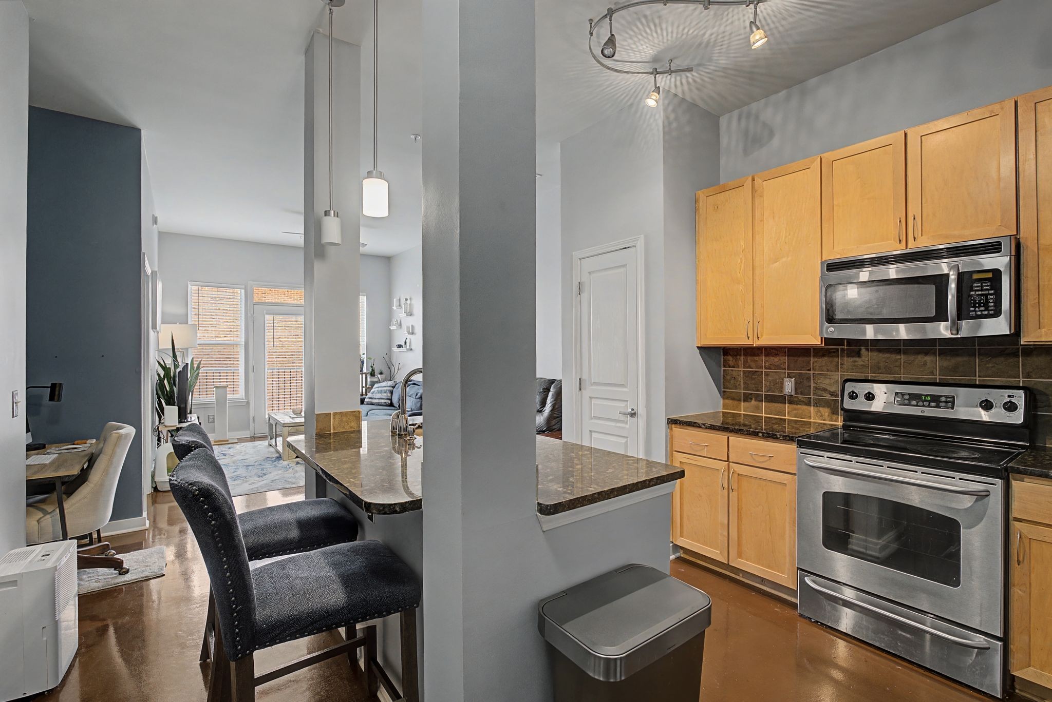 3000 Vanderbilt Pl Property Photo 7