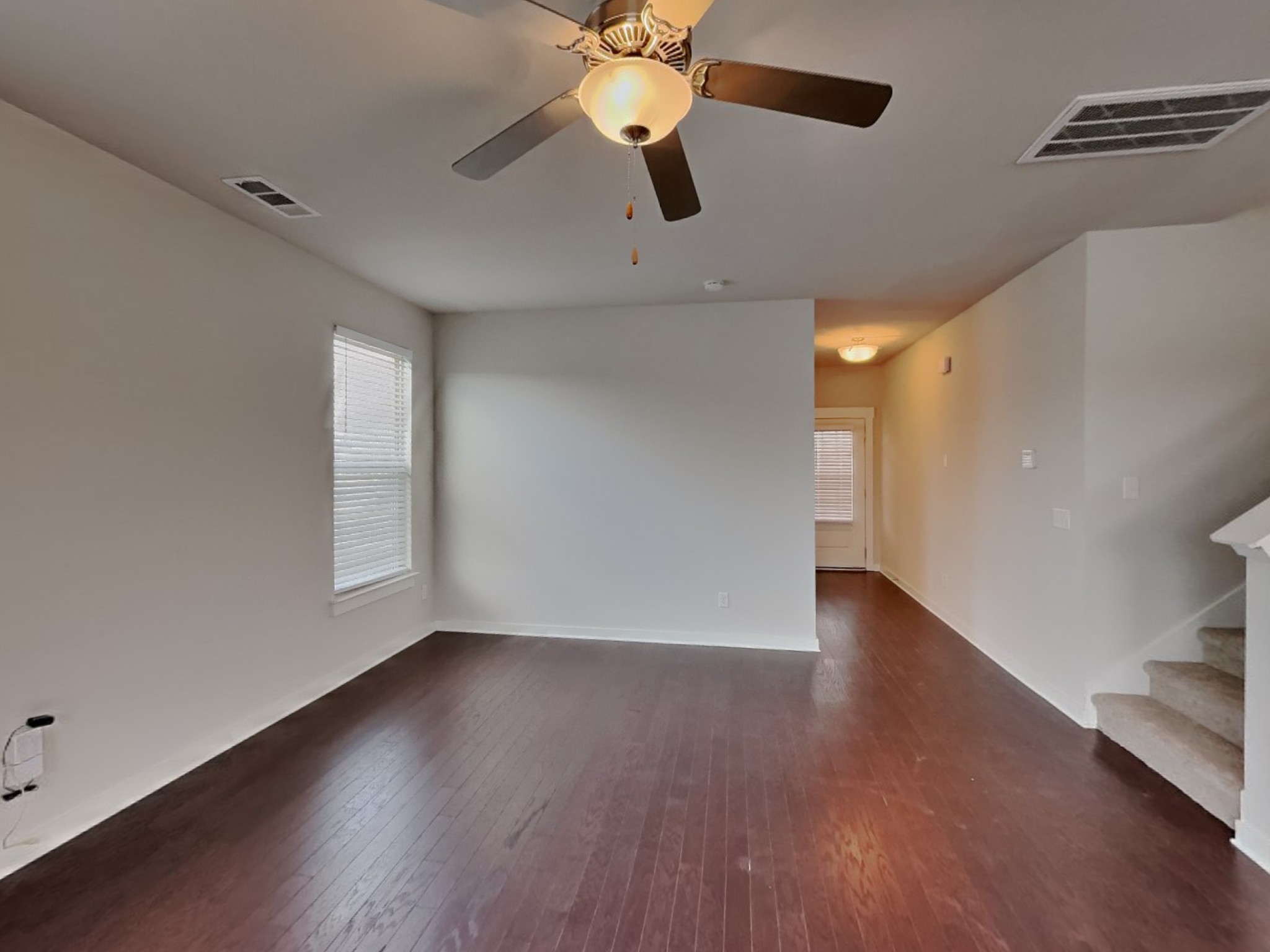 4937 Kingdom Dr Property Photo 4