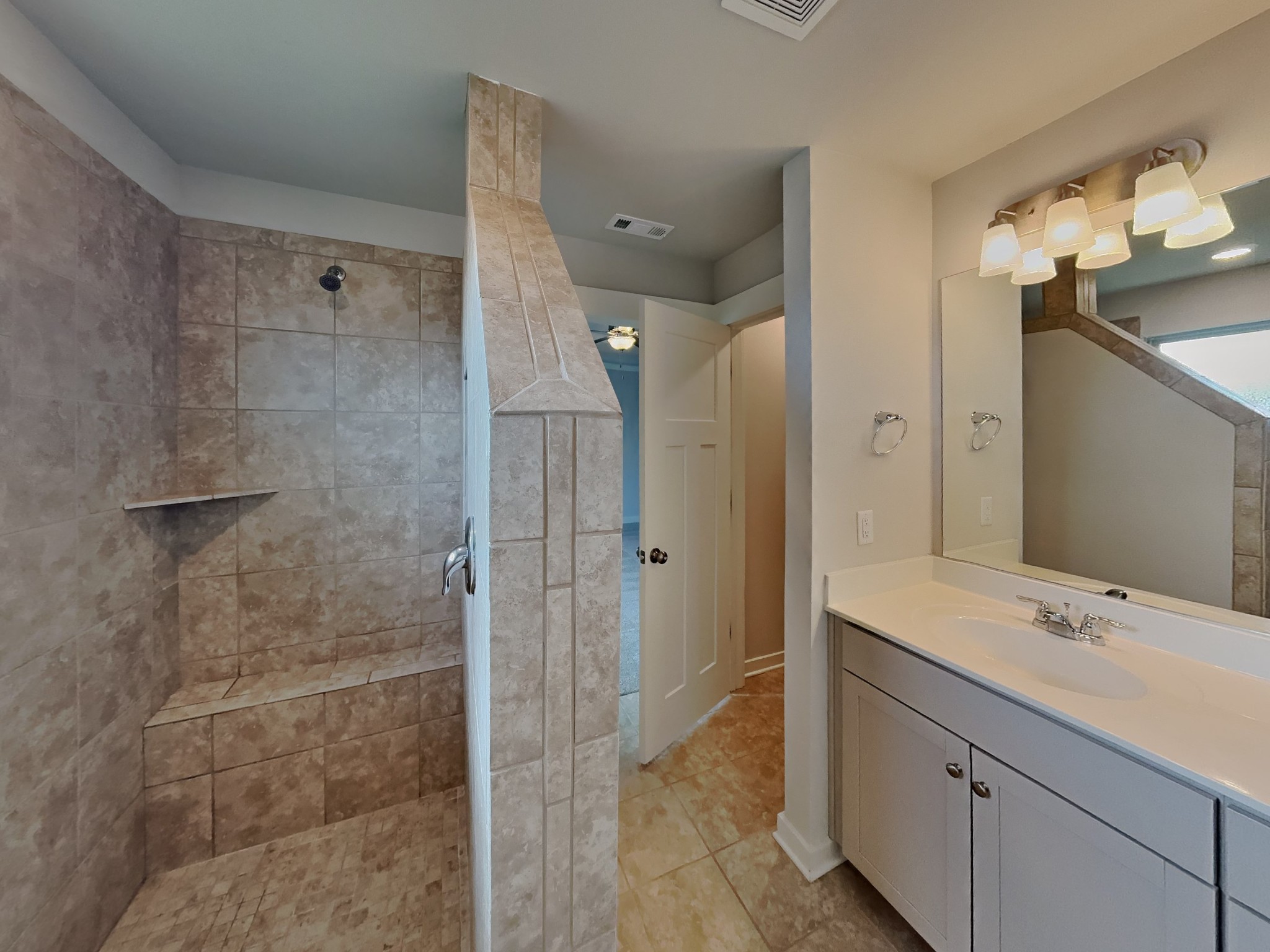 4937 Kingdom Dr Property Photo 12