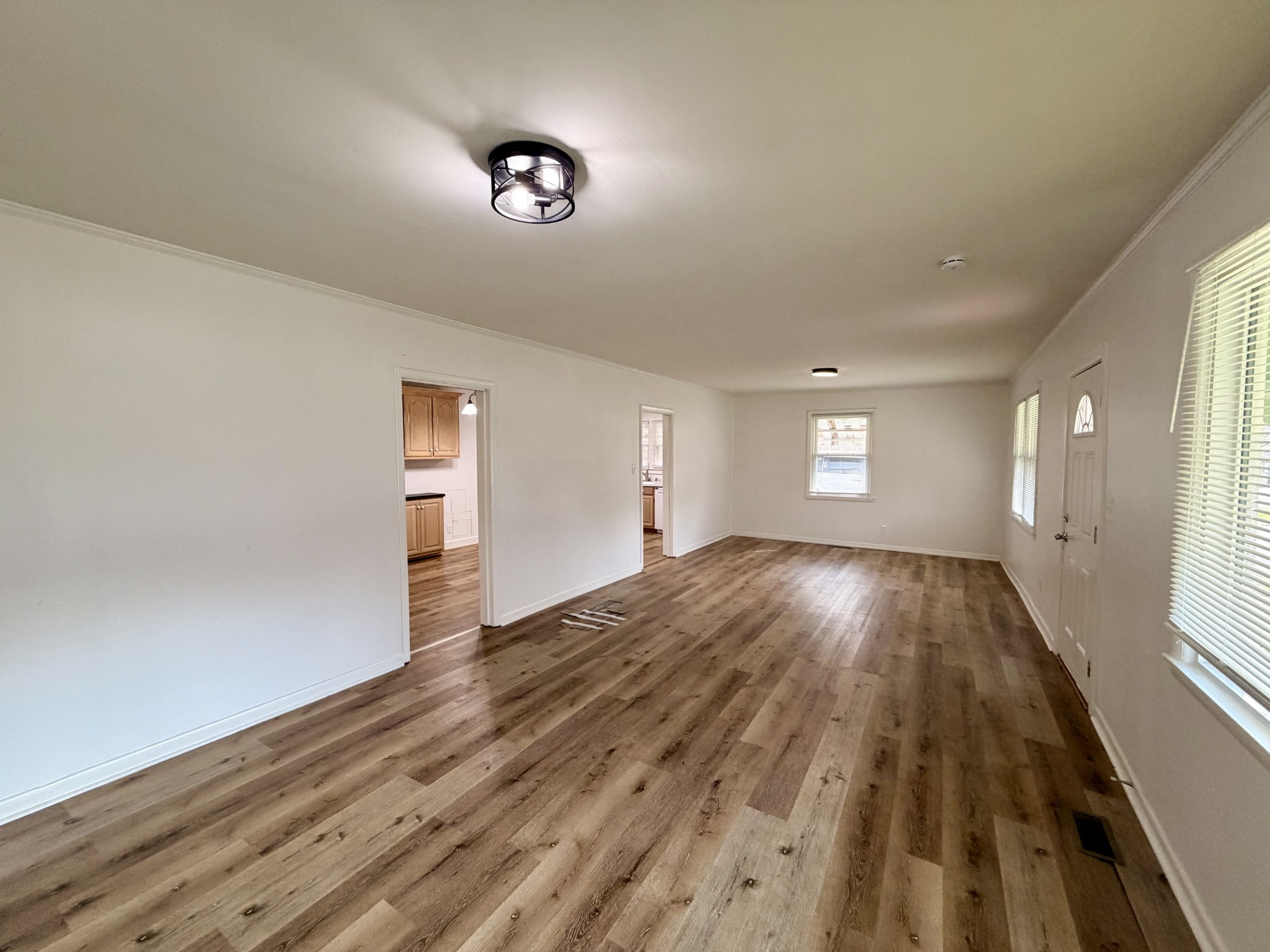 609 S Highland Ave Property Photo 3