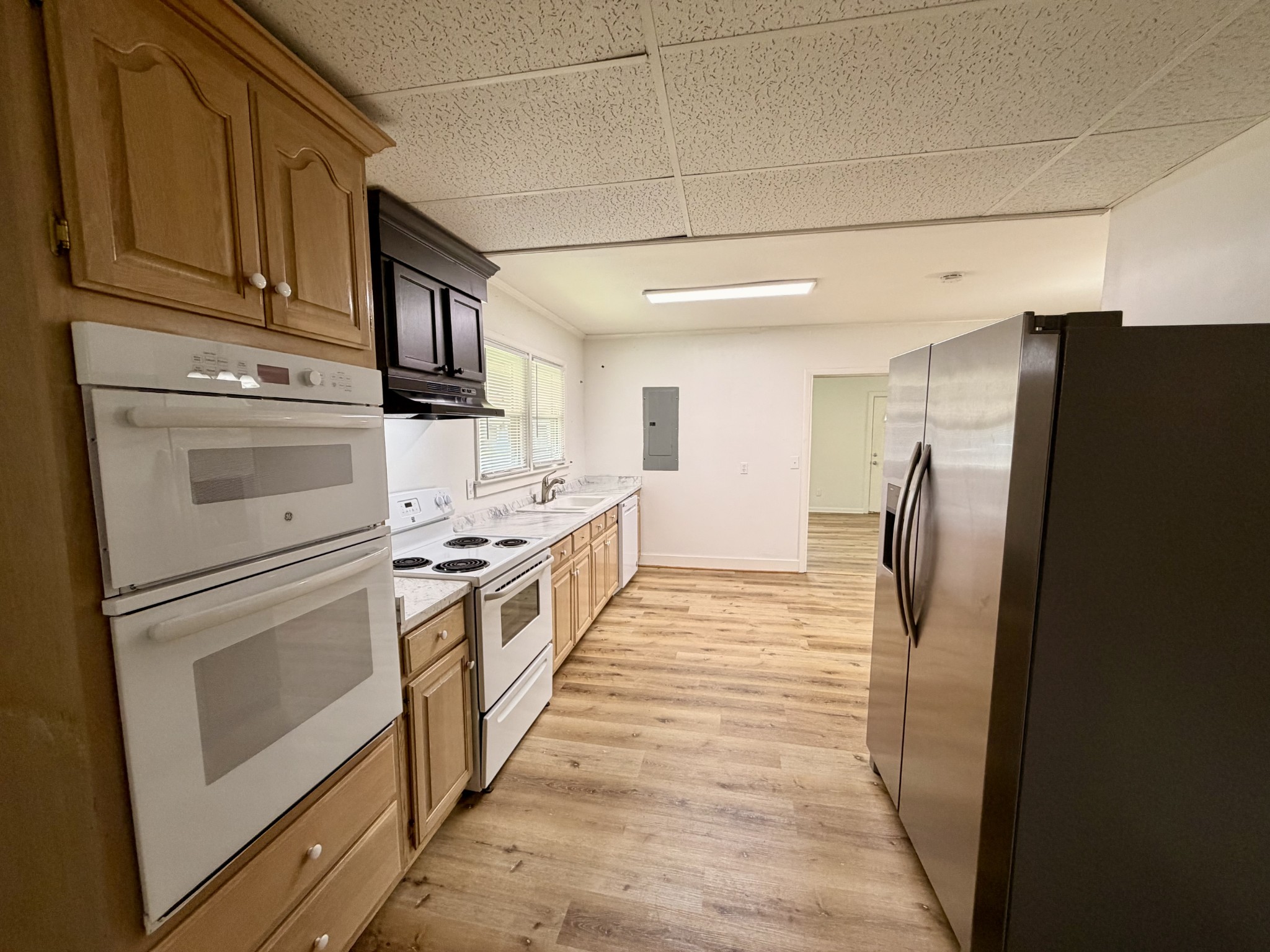 609 S Highland Ave Property Photo 8