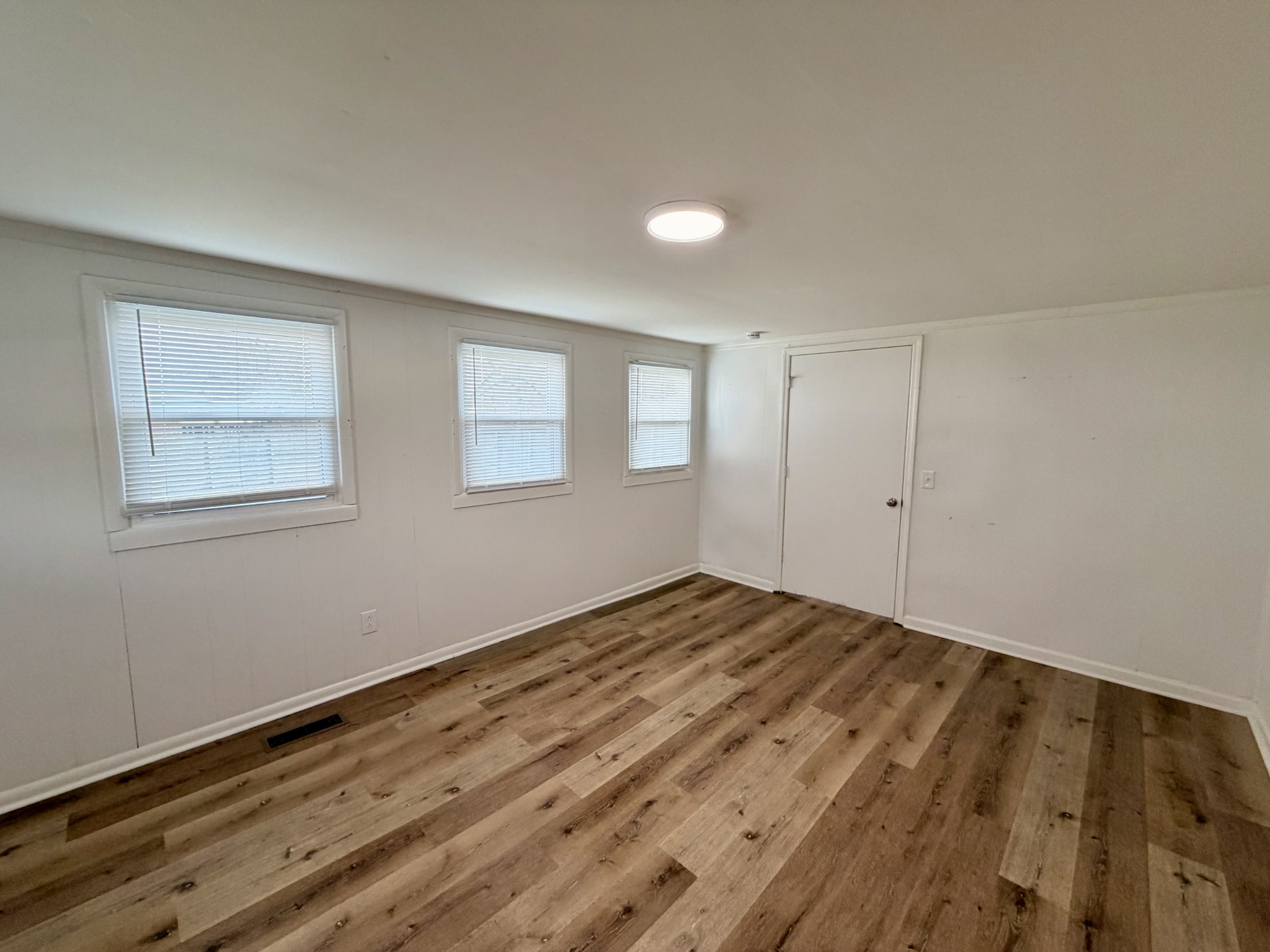 609 S Highland Ave Property Photo 15