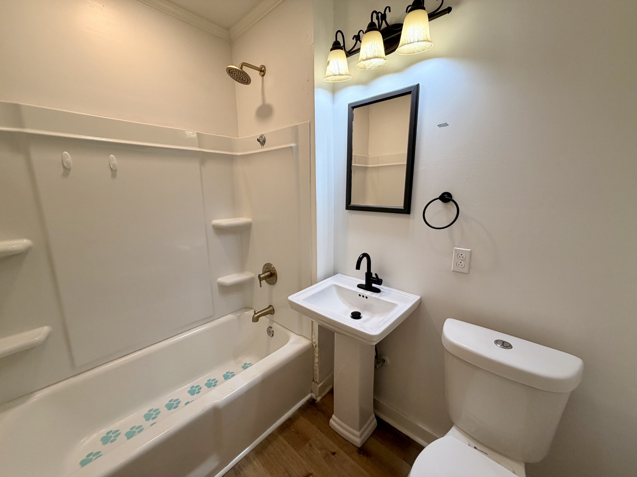 609 S Highland Ave Property Photo 16