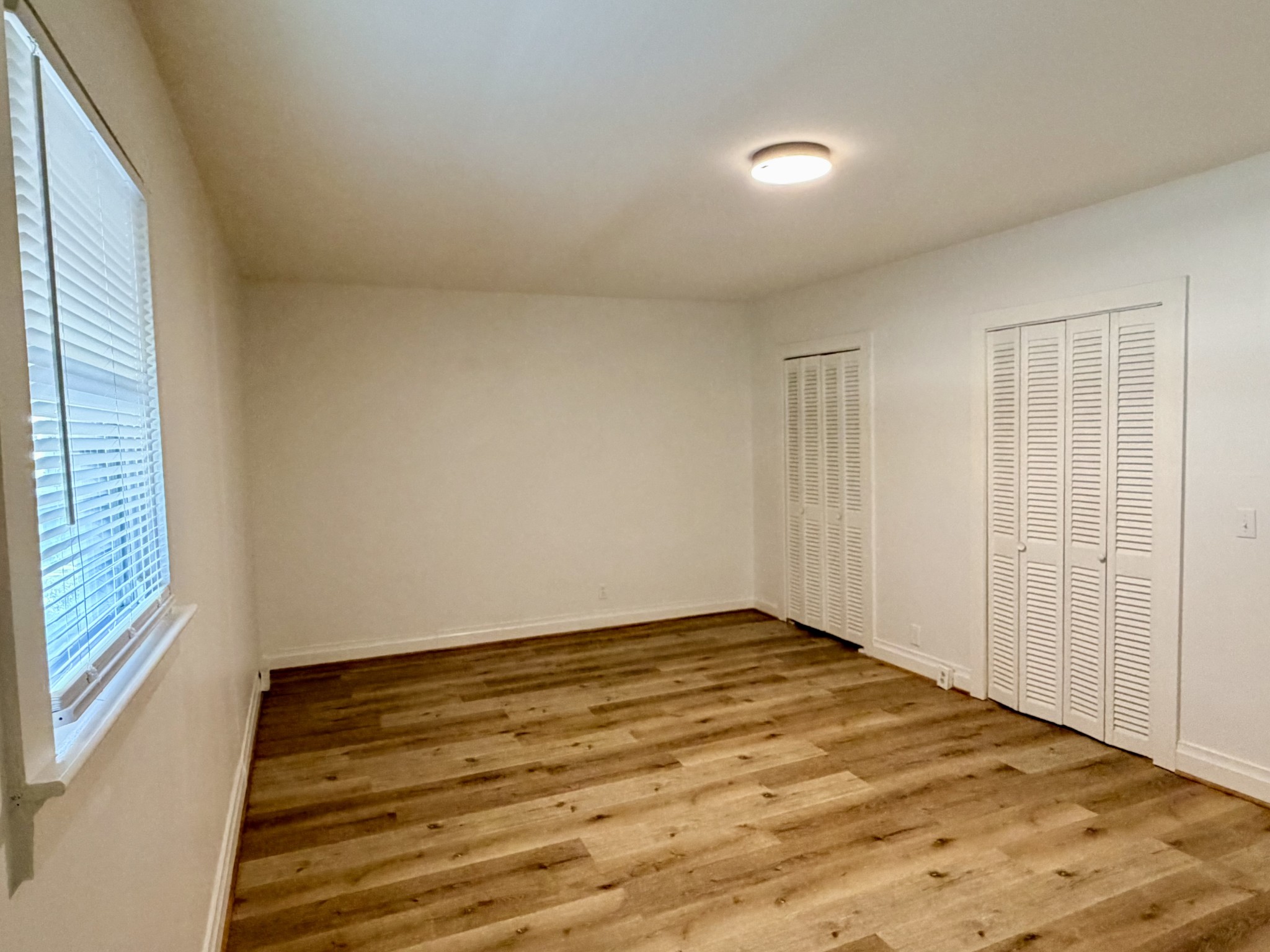 609 S Highland Ave Property Photo 17