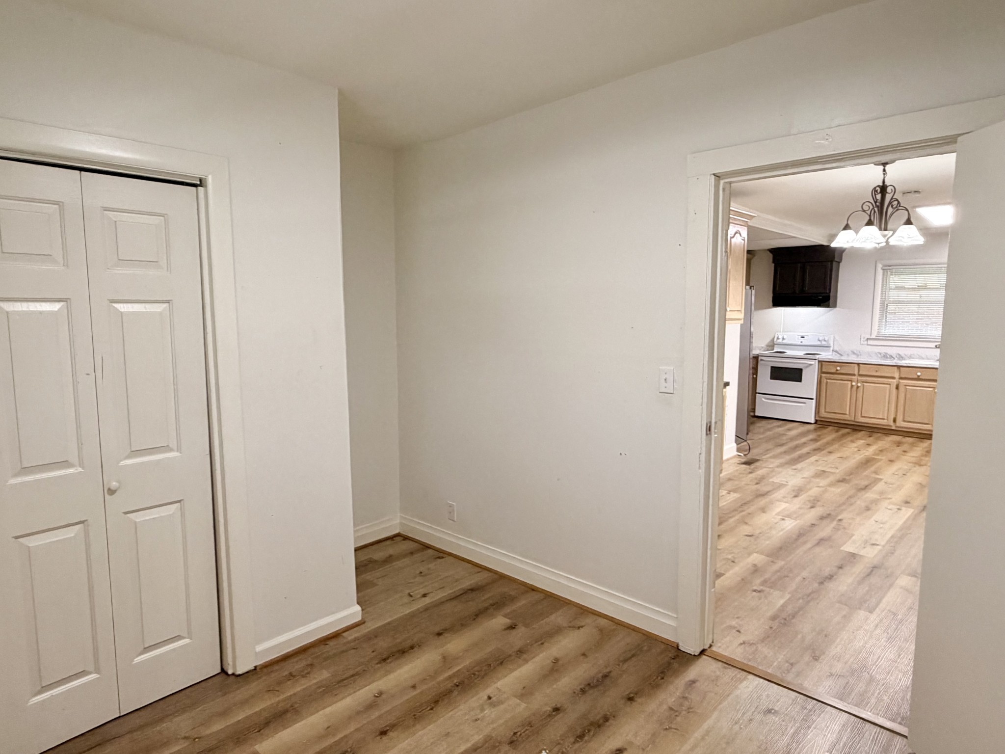 609 S Highland Ave Property Photo 21