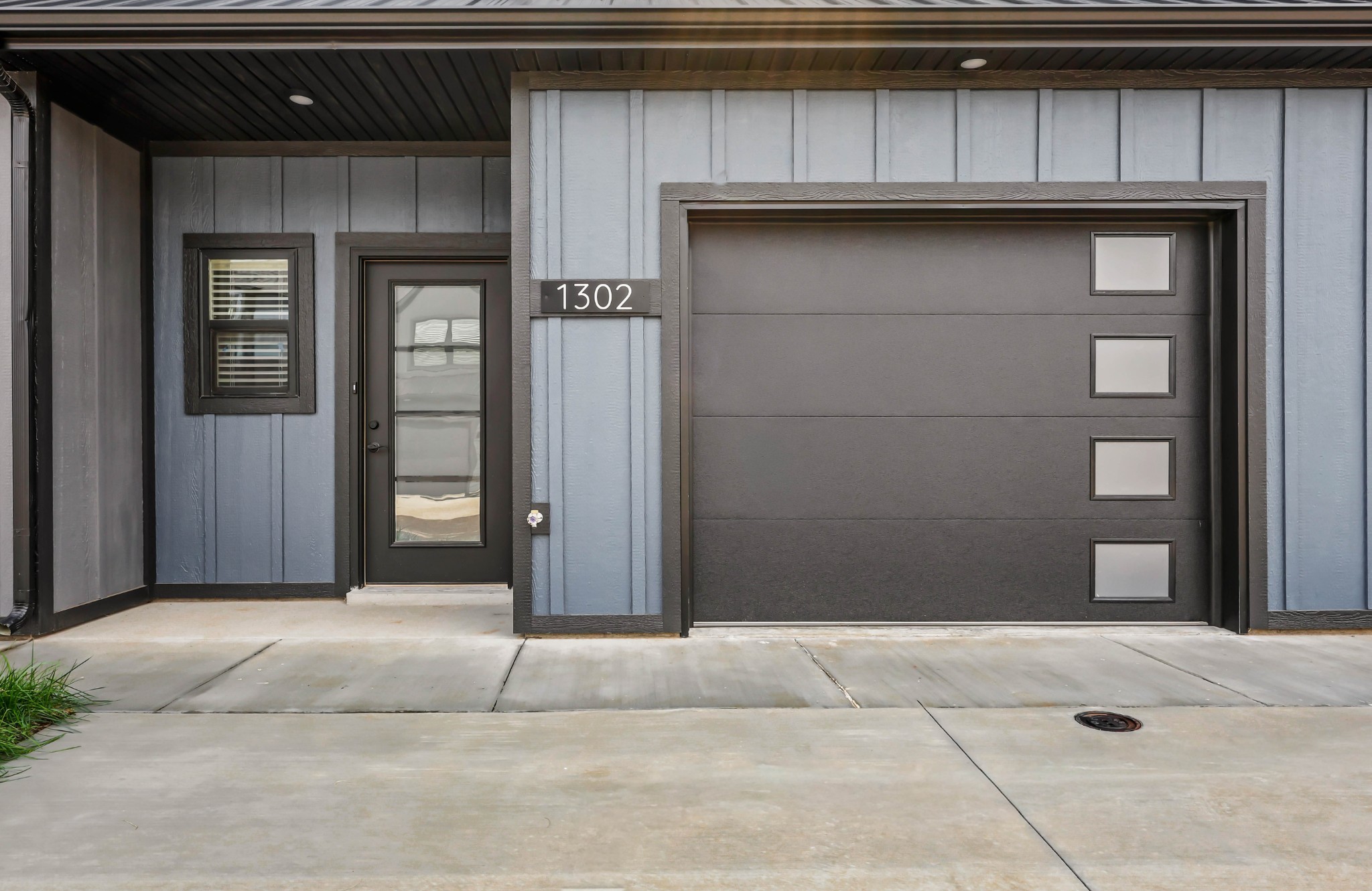 1302 Jonathan Wade Circle Property Photo 1