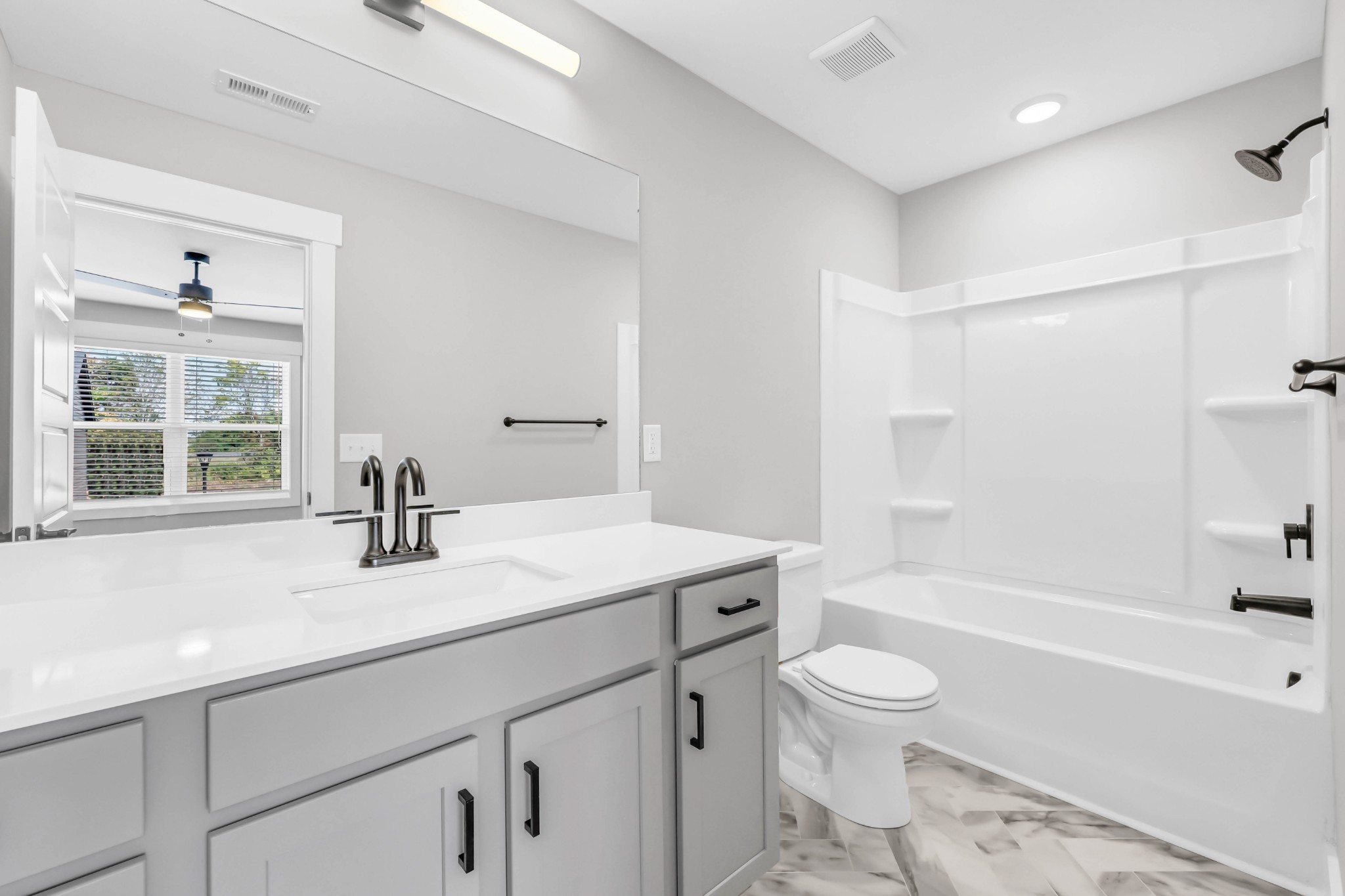 1302 Jonathan Wade Circle Property Photo 18