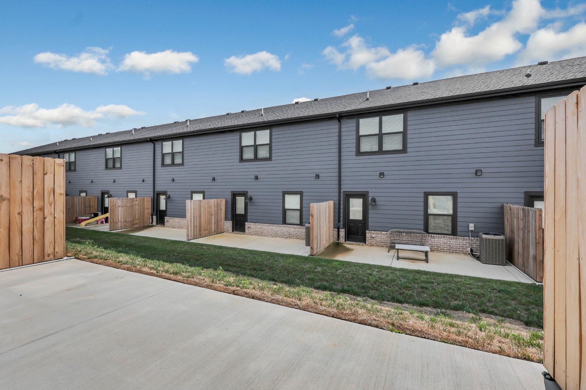 1302 Jonathan Wade Circle Property Photo 25