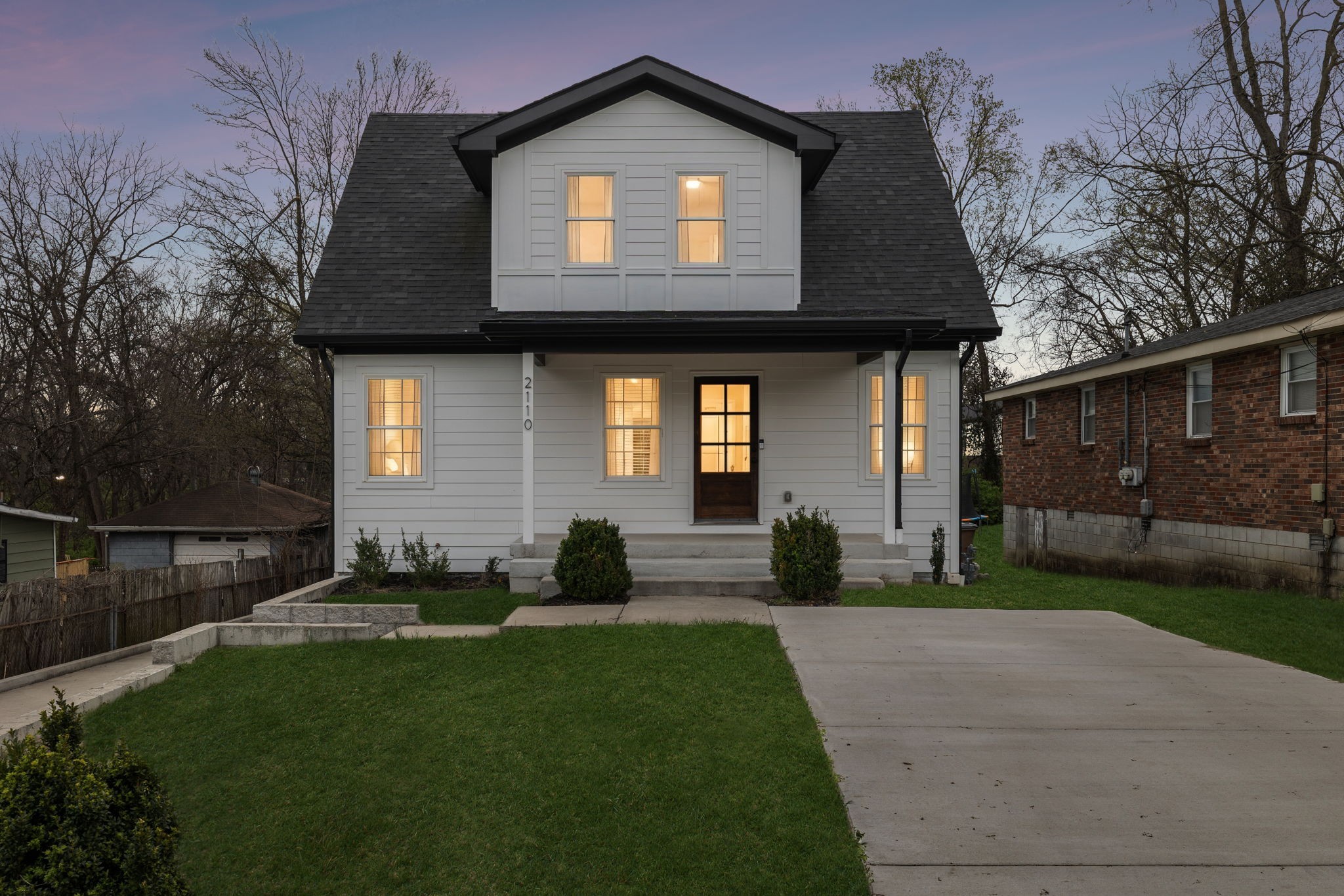 2110 Sadler Ave Property Photo 1
