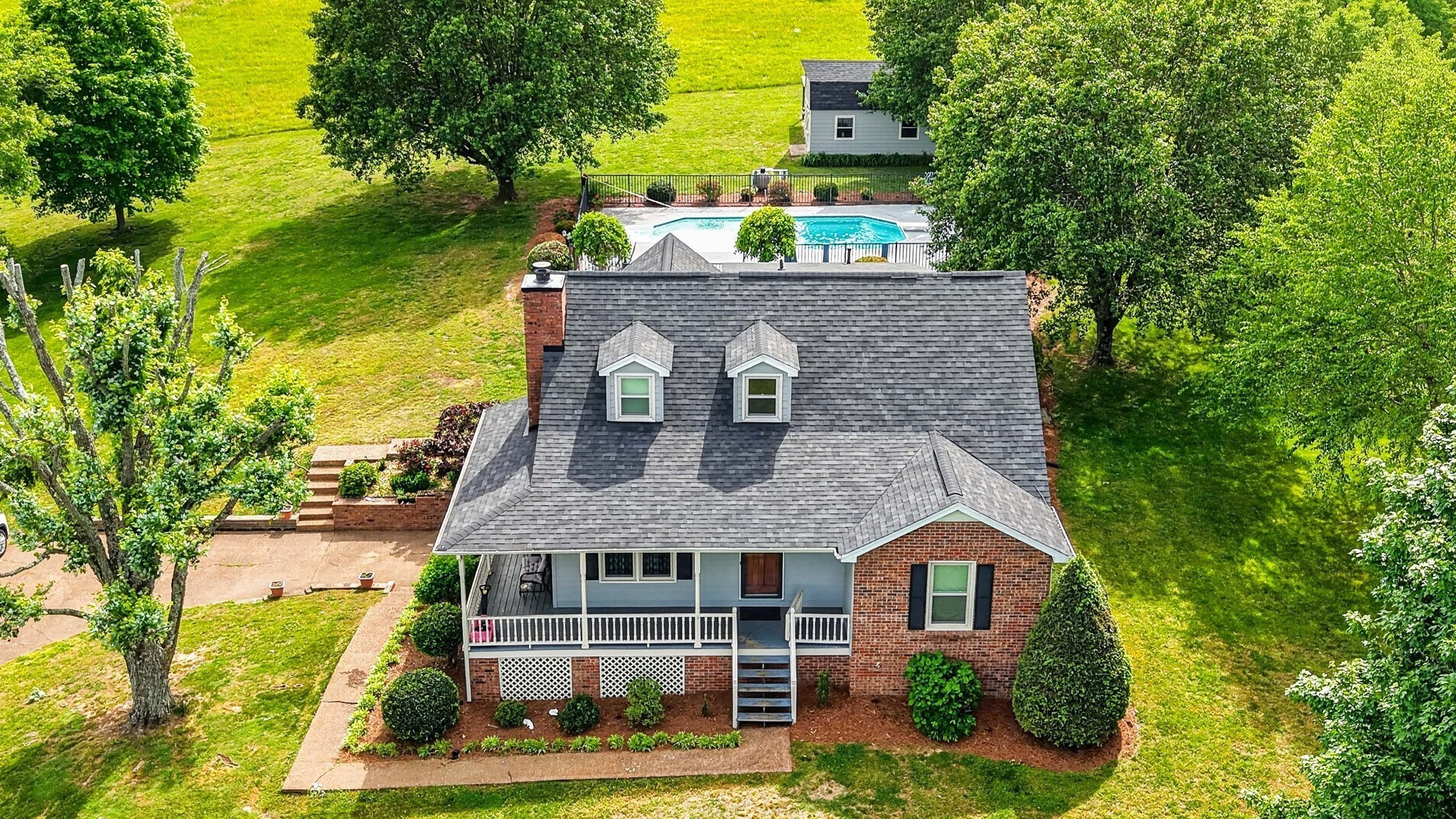 3146 Old Greenbrier Pike Property Photo 1