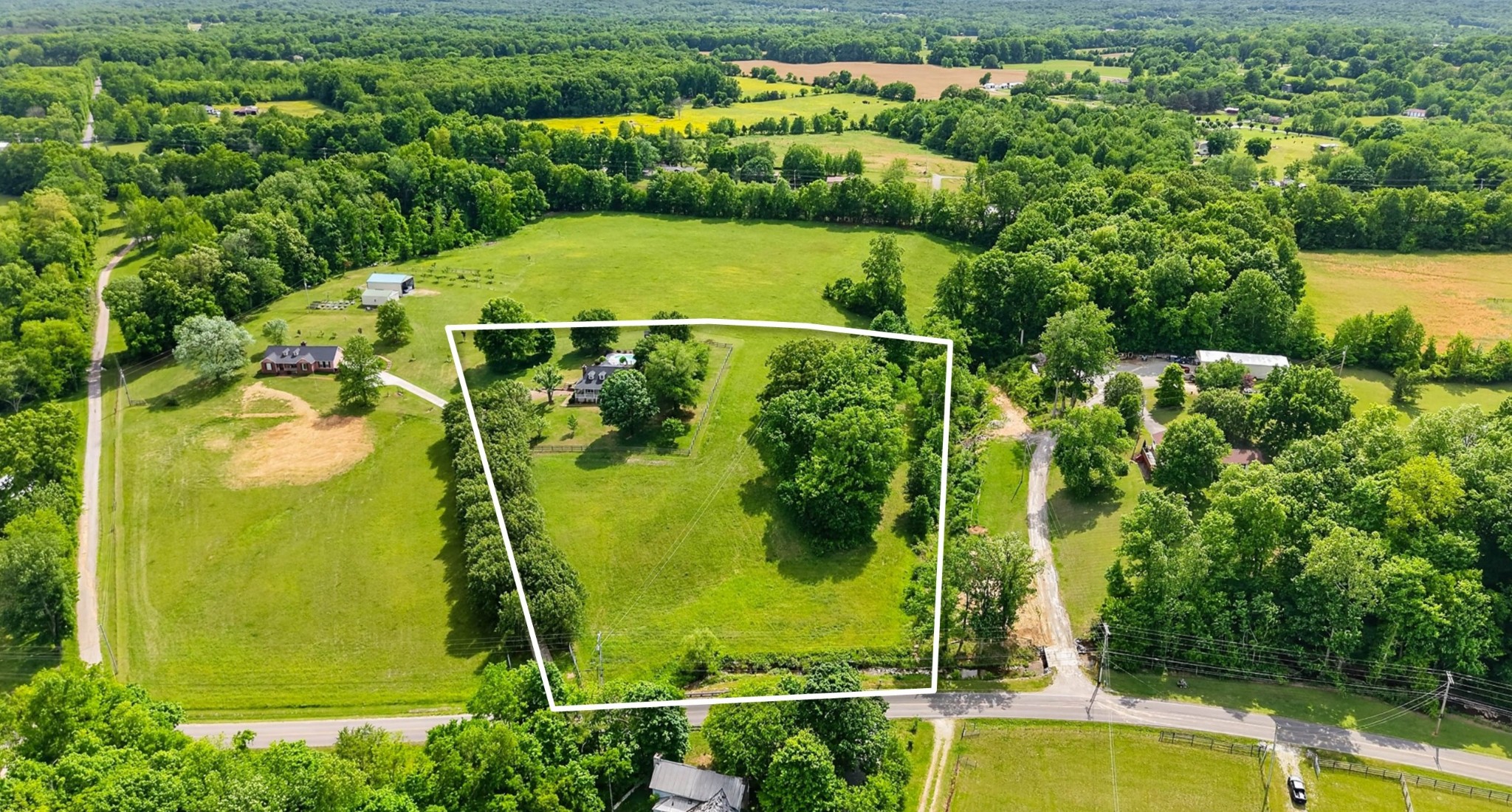 3146 Old Greenbrier Pike Property Photo 2