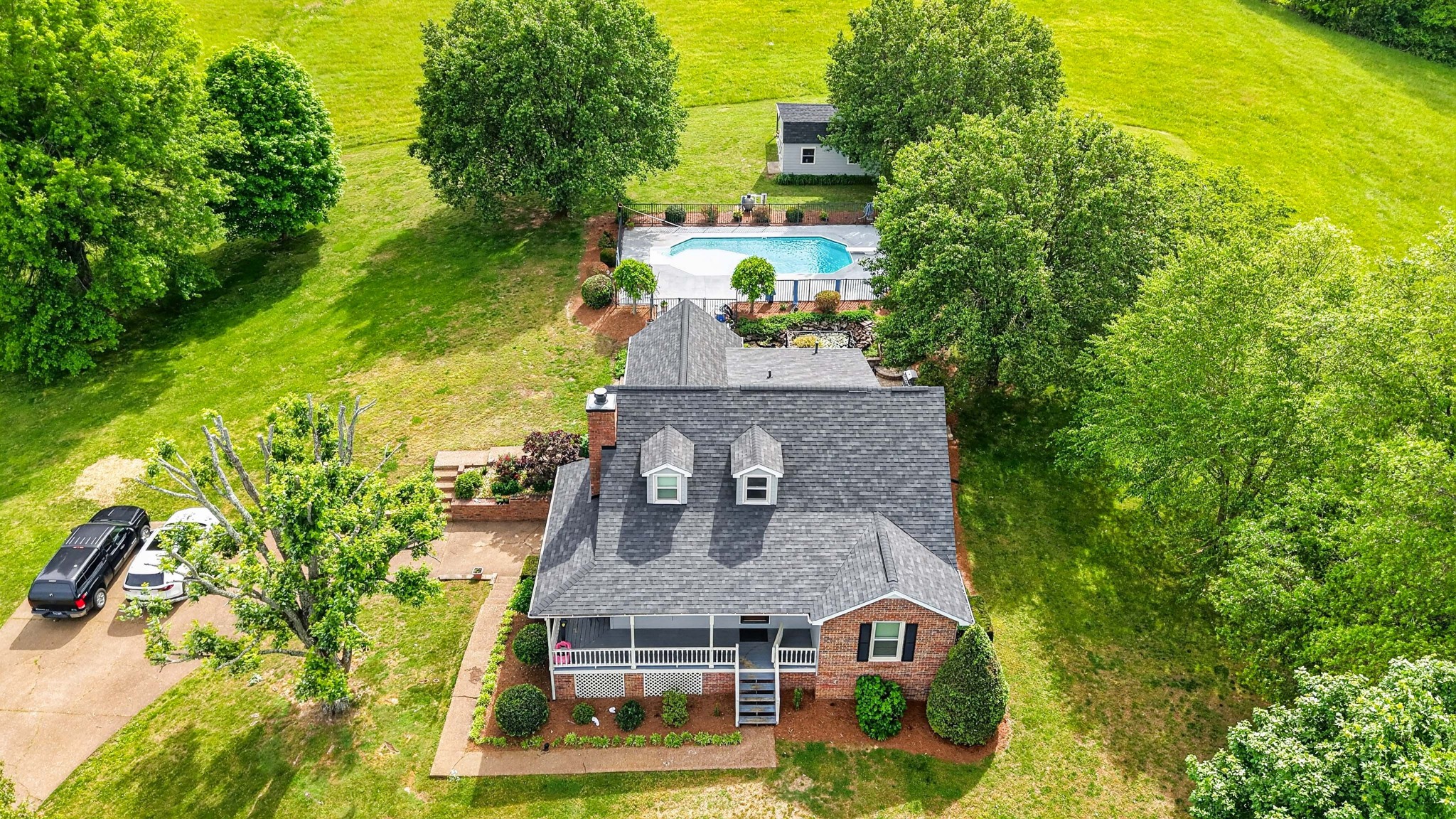 3146 Old Greenbrier Pike Property Photo 1