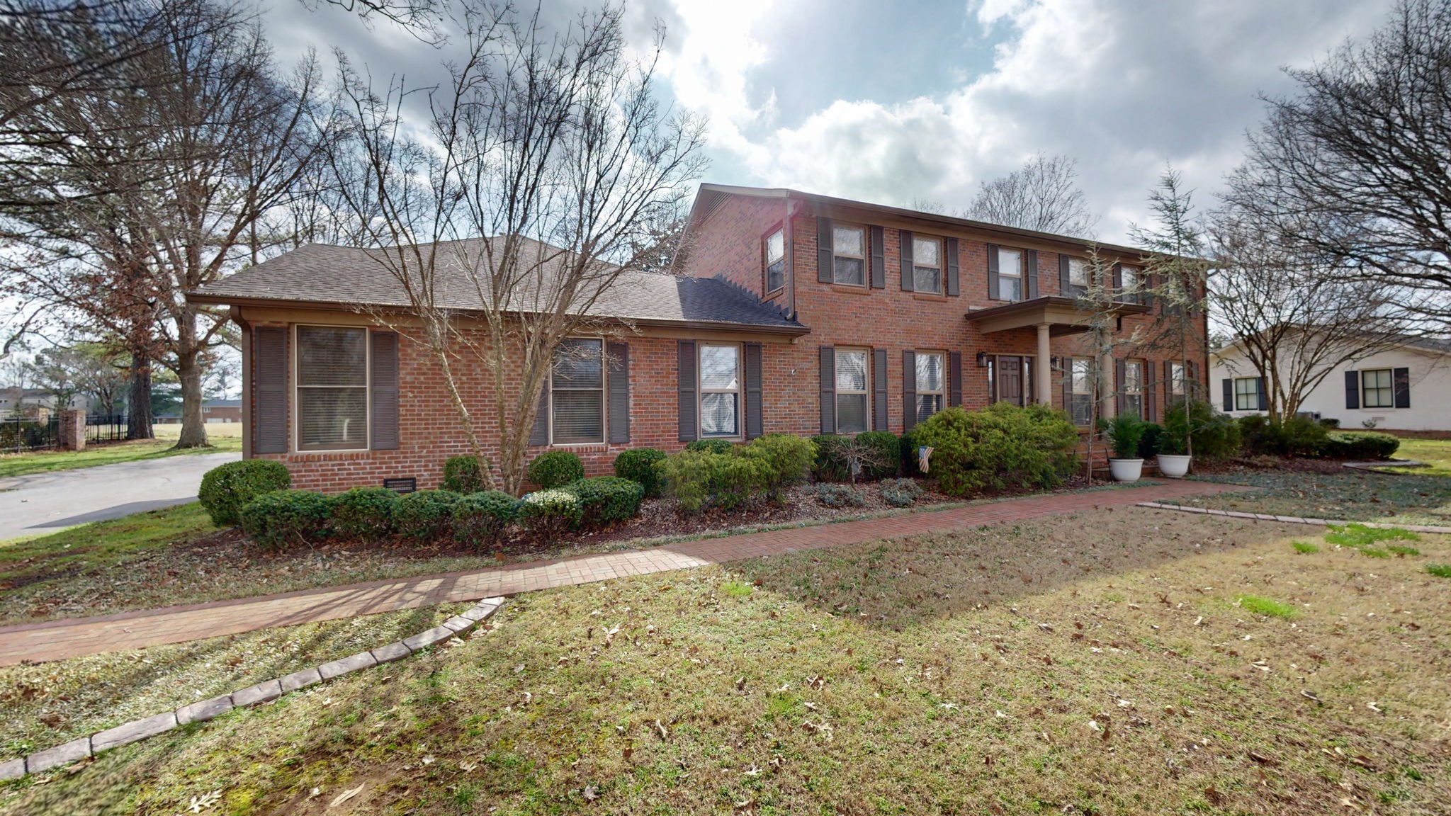 1519 Riverview Dr Property Photo 1
