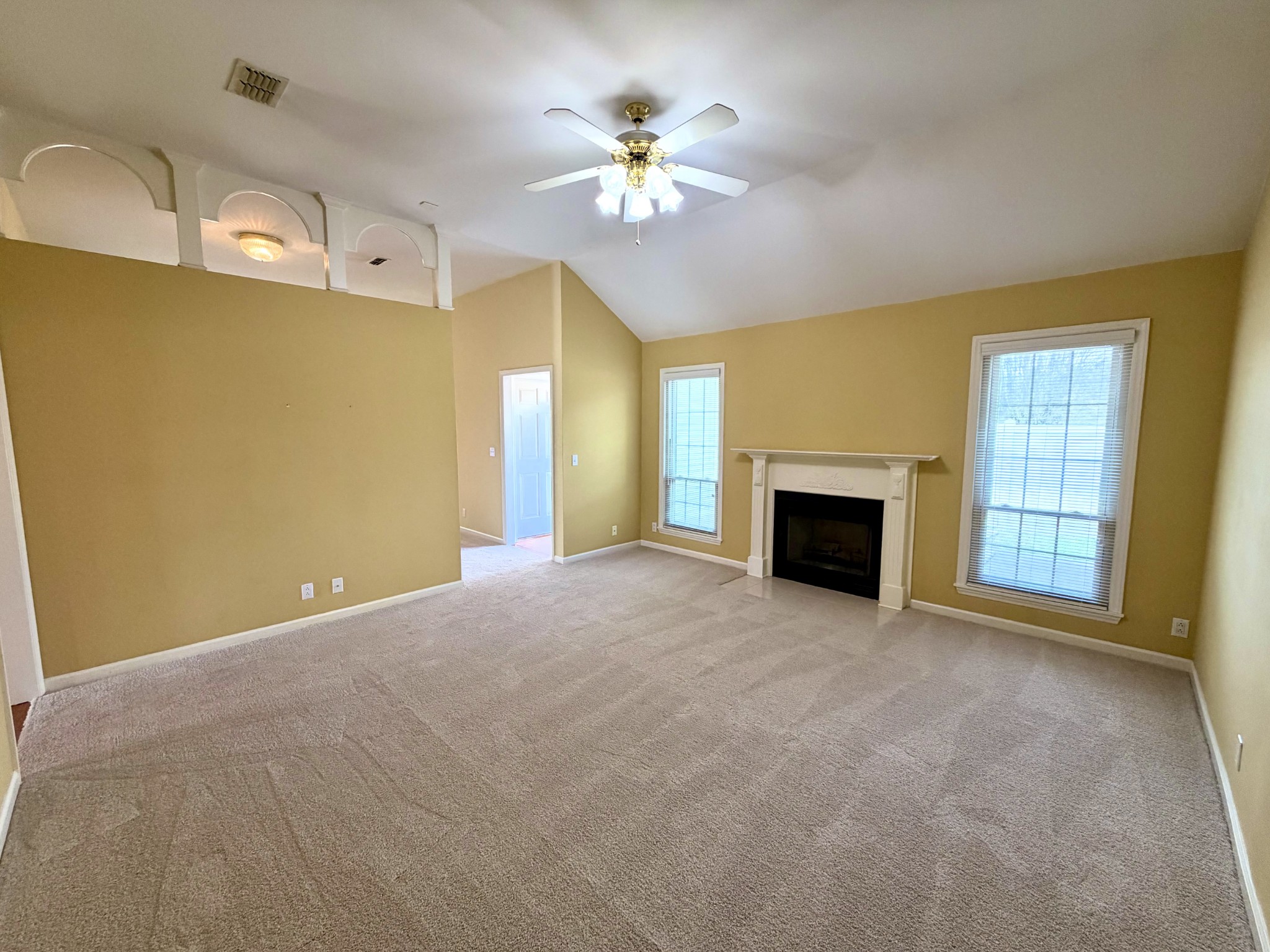 2216 River Rock Xing Property Photo 11