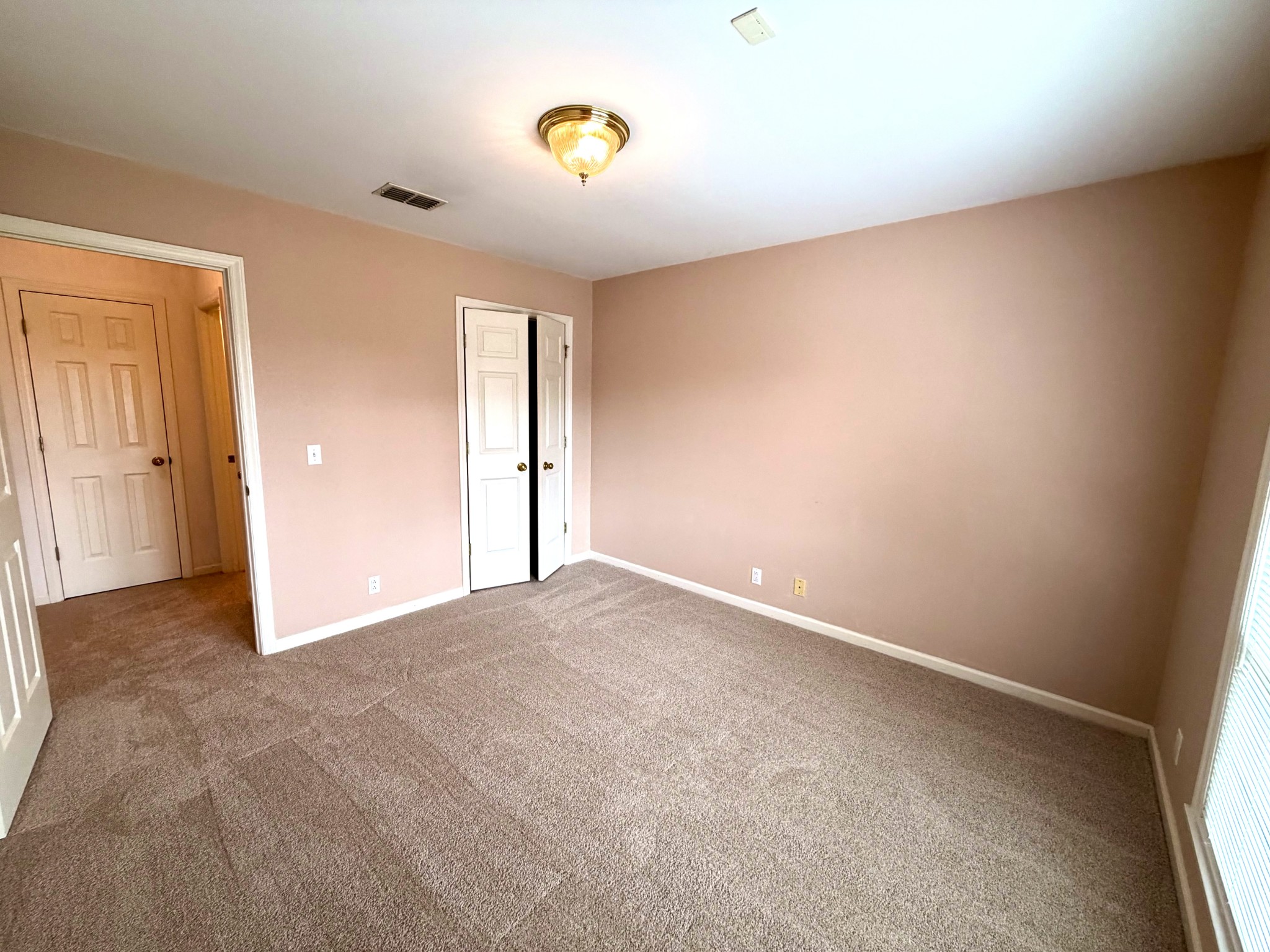 2216 River Rock Xing Property Photo 28