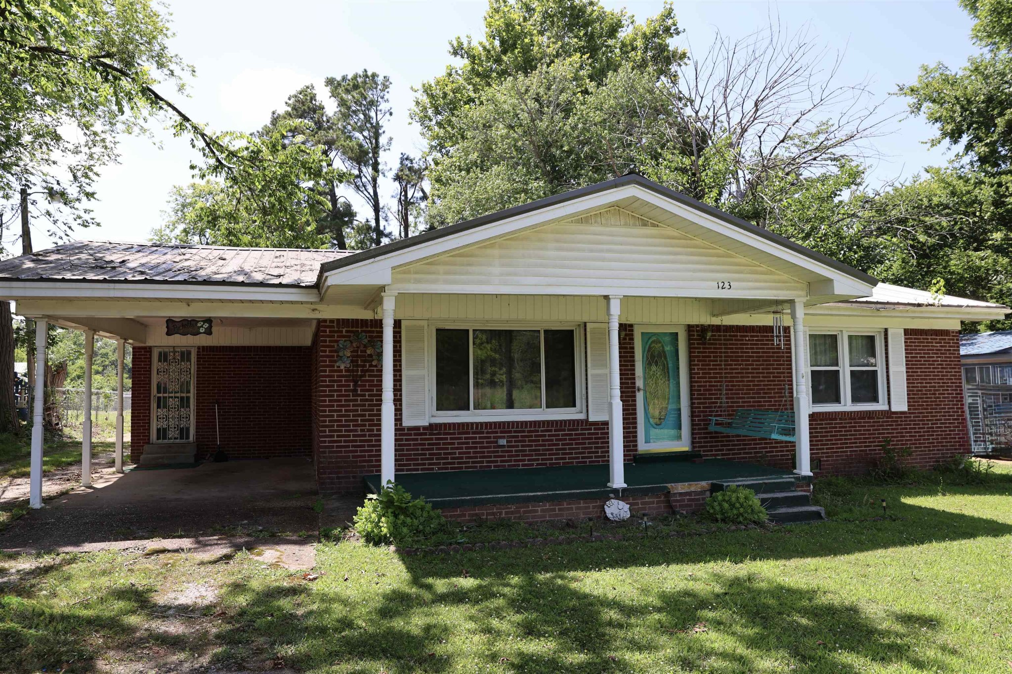 123 N Magnolia St Property Photo 1