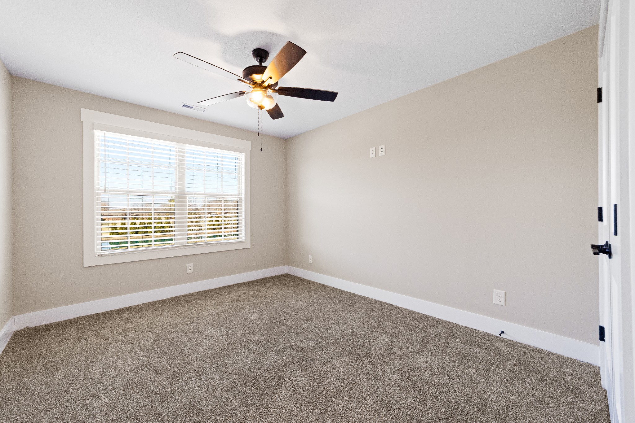 1069 Veridian Drive Property Photo 13