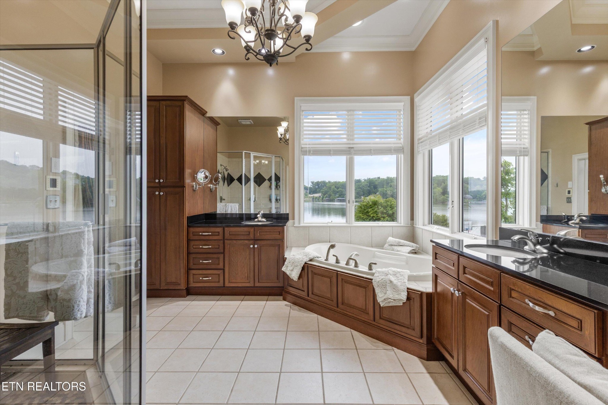 3801 Jackson Bend Drive Property Photo 24