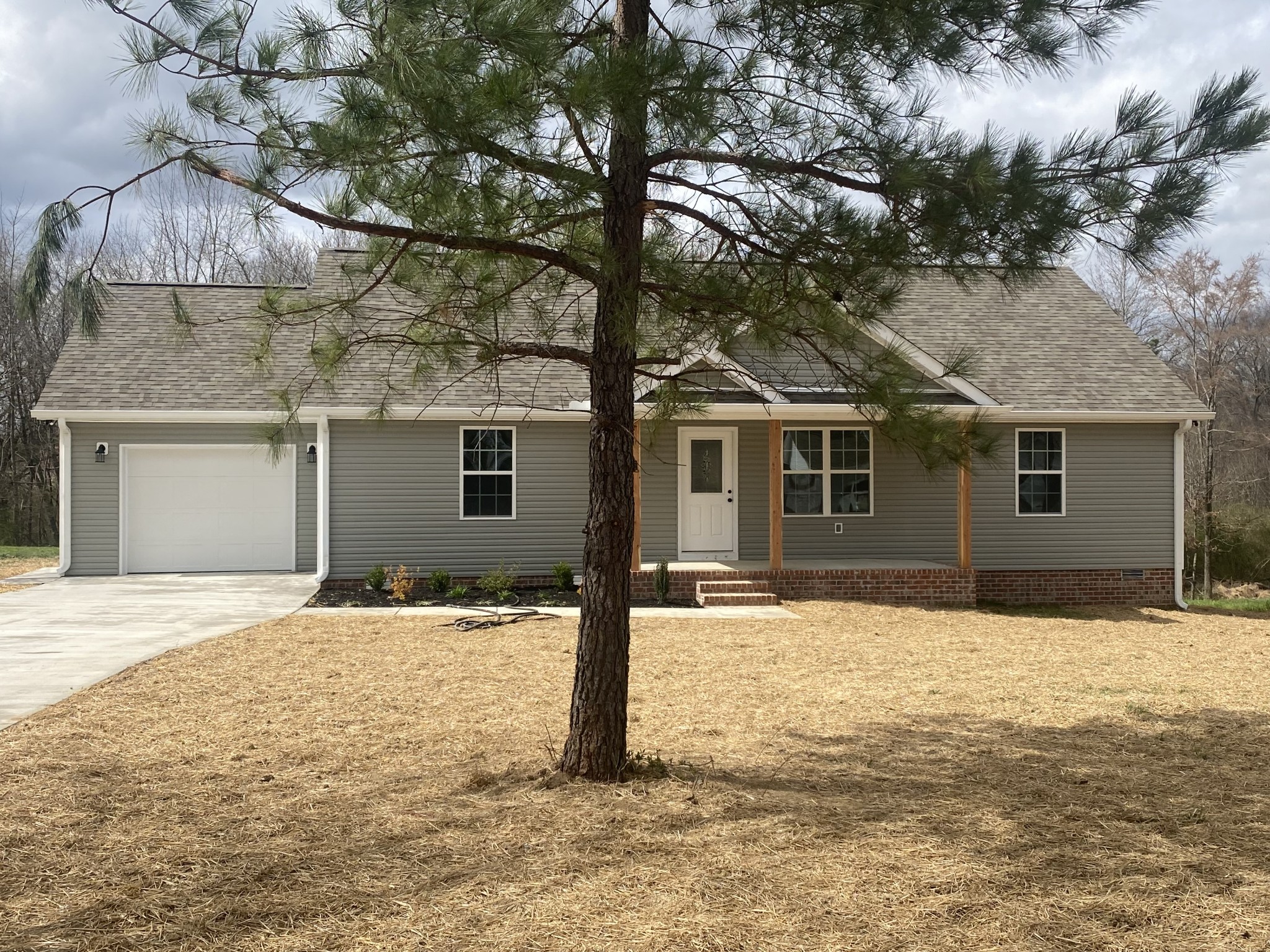 81 Lighthouse Dr