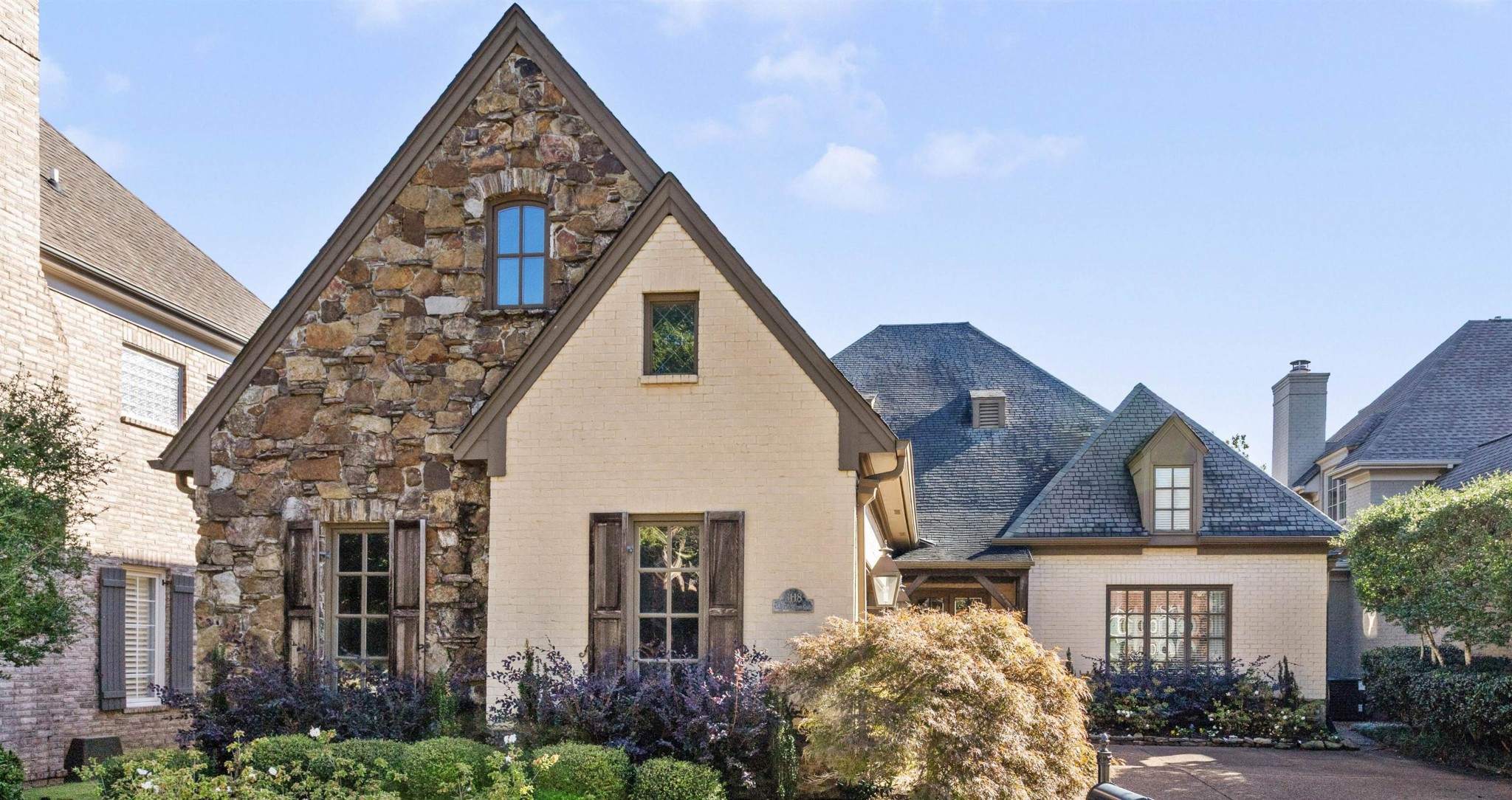 3118 OAKLEIGH MANOR CV