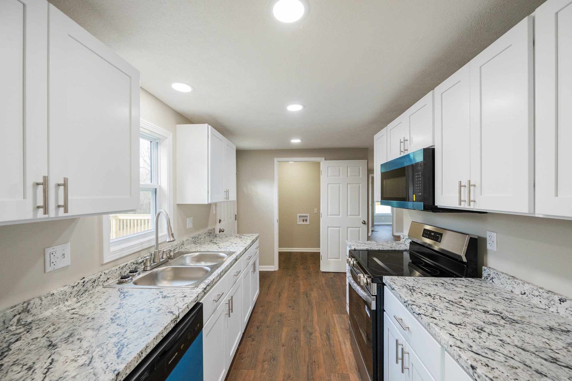 992 Greenway Rd Property Photo 14