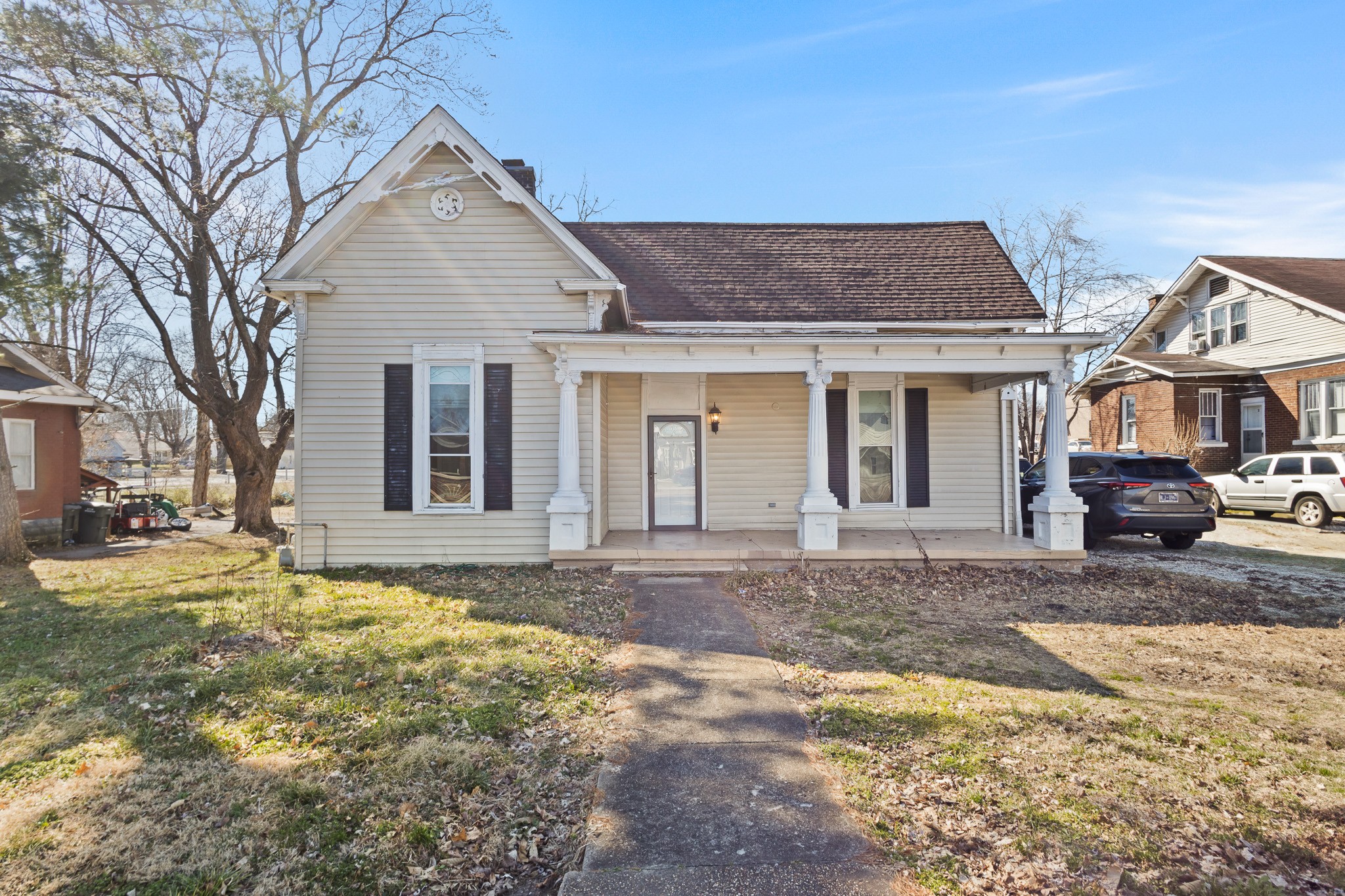 1309 Batts Blvd Property Photo 1