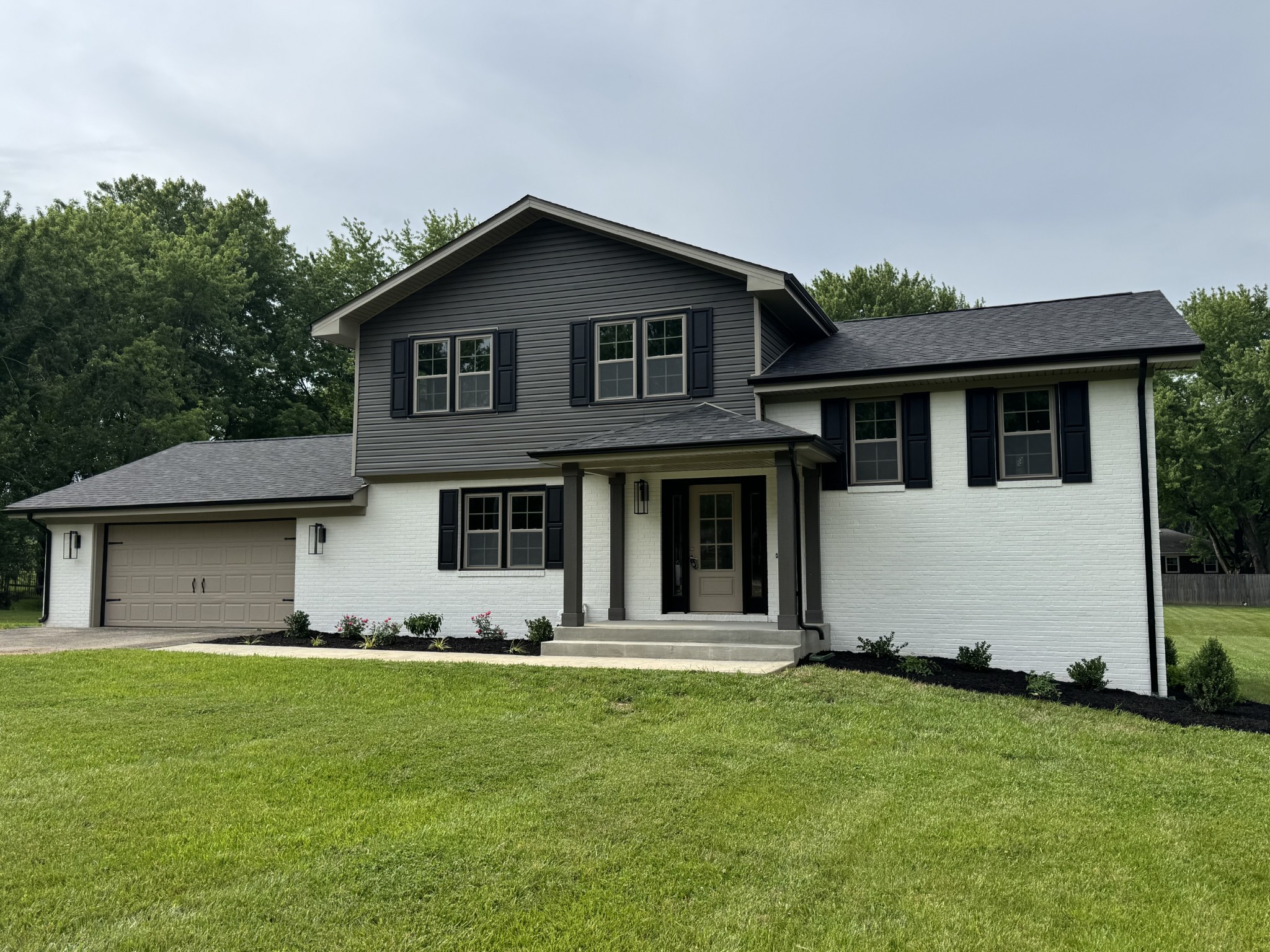 1022 Great Oaks Dr Property Photo 1