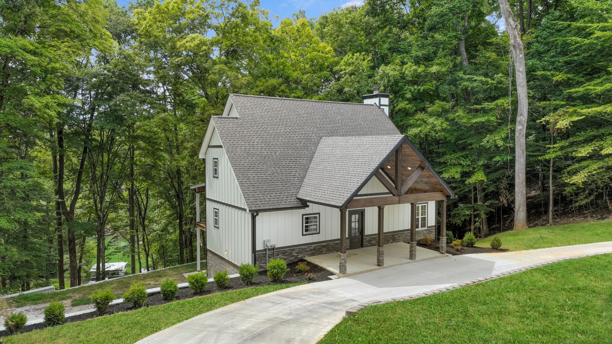 1530 Ridgeview Run Property Photo 1
