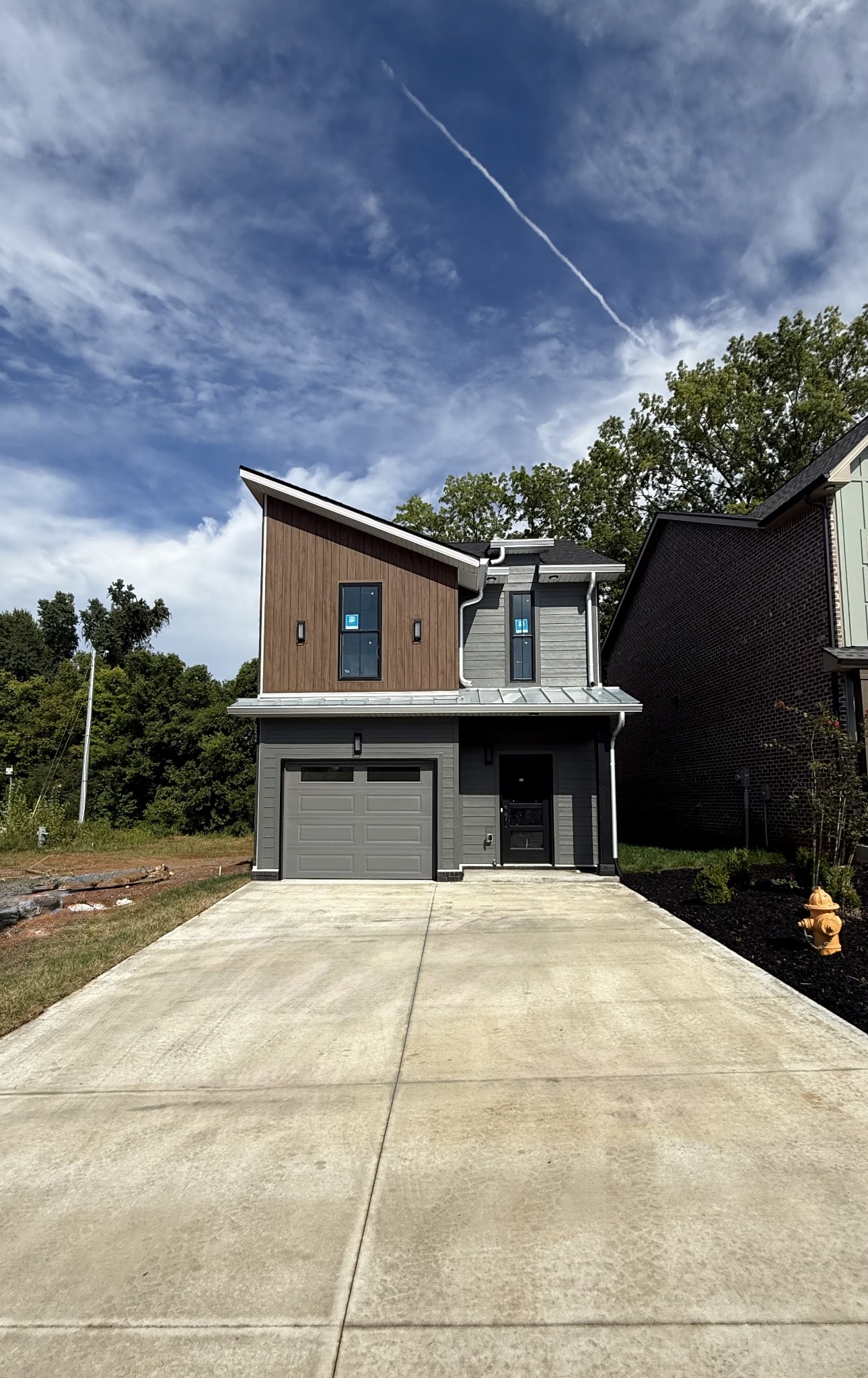 57 Holland Park West Property Photo 1