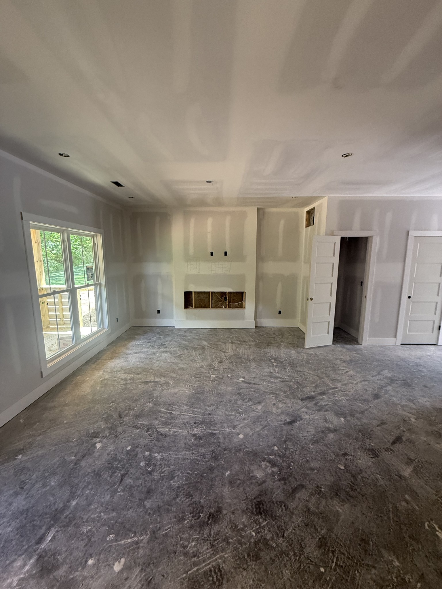 57 Holland Park West Property Photo 3