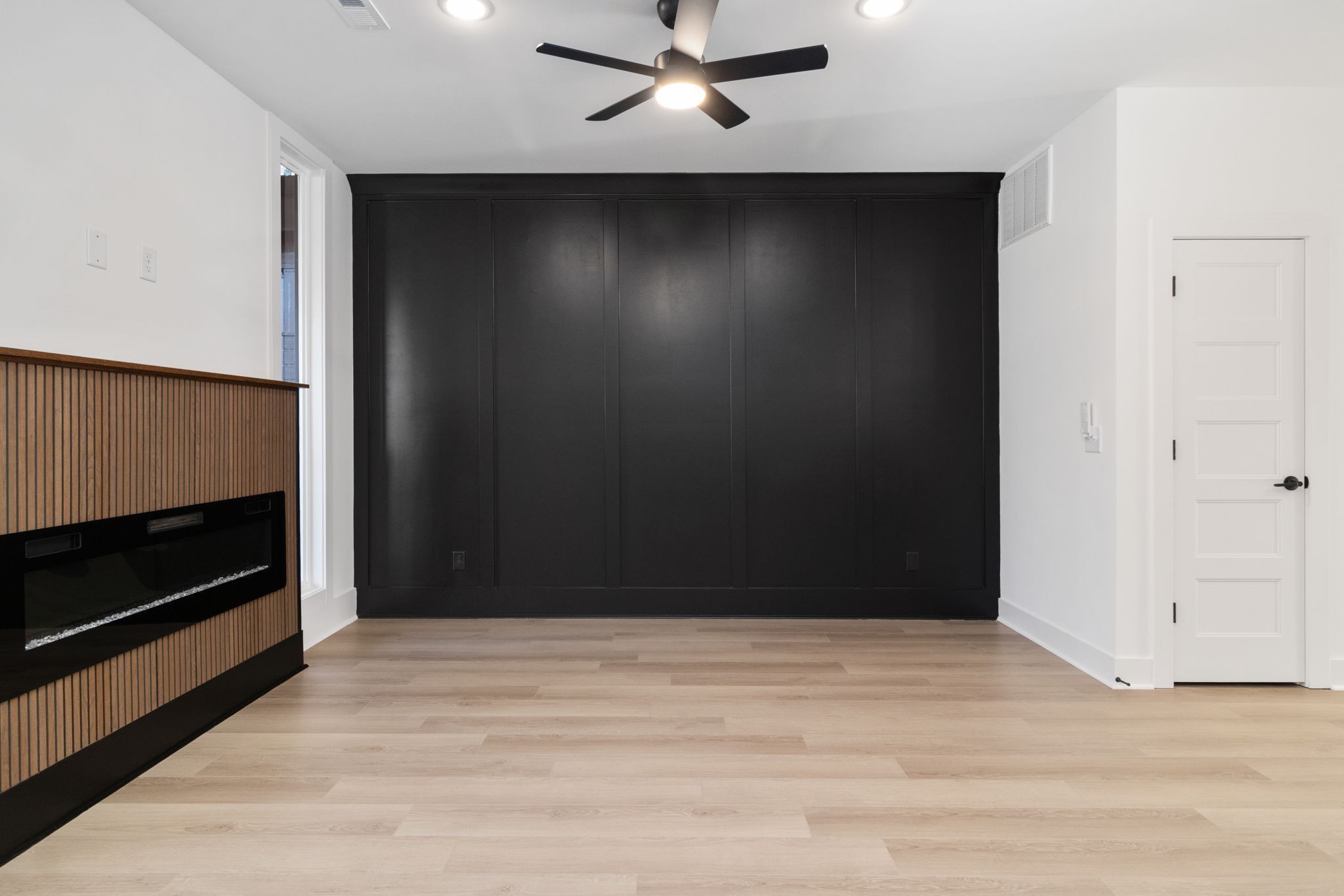 57 Holland Park West Property Photo 6