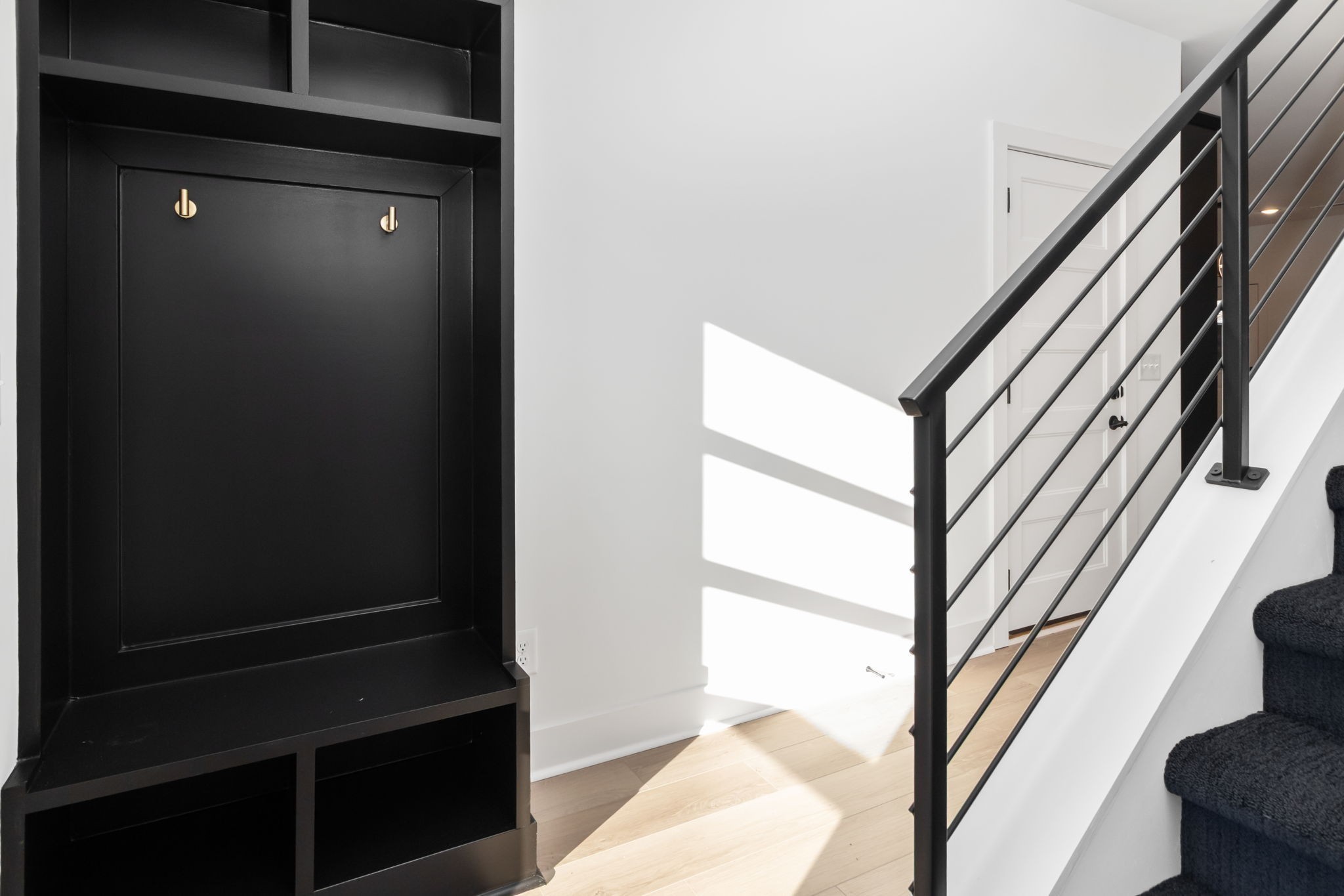 57 Holland Park West Property Photo 10