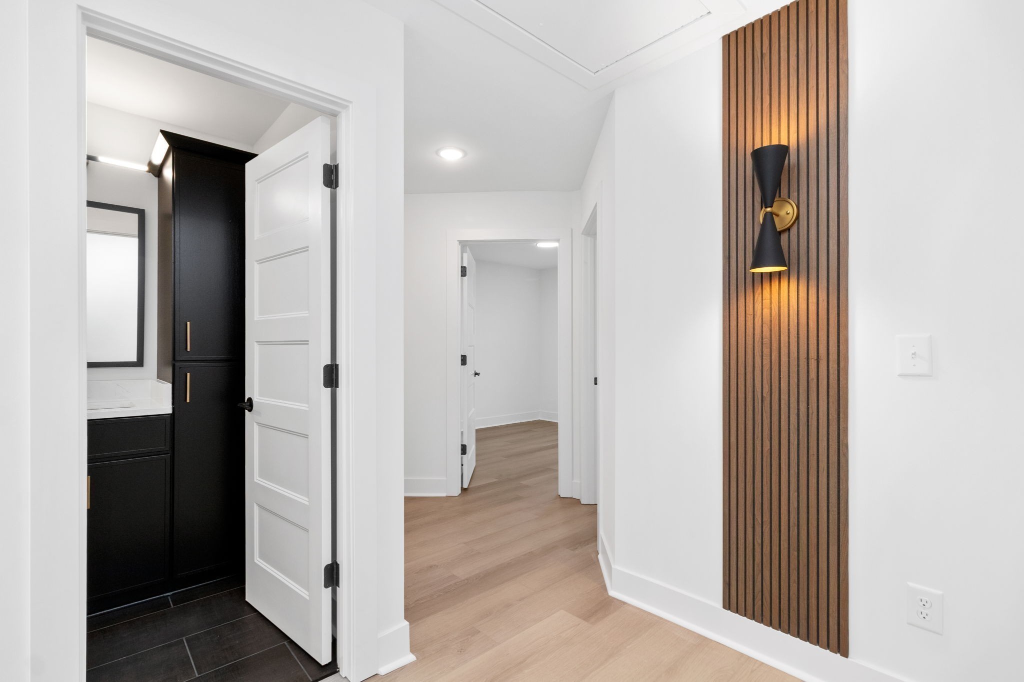 57 Holland Park West Property Photo 11