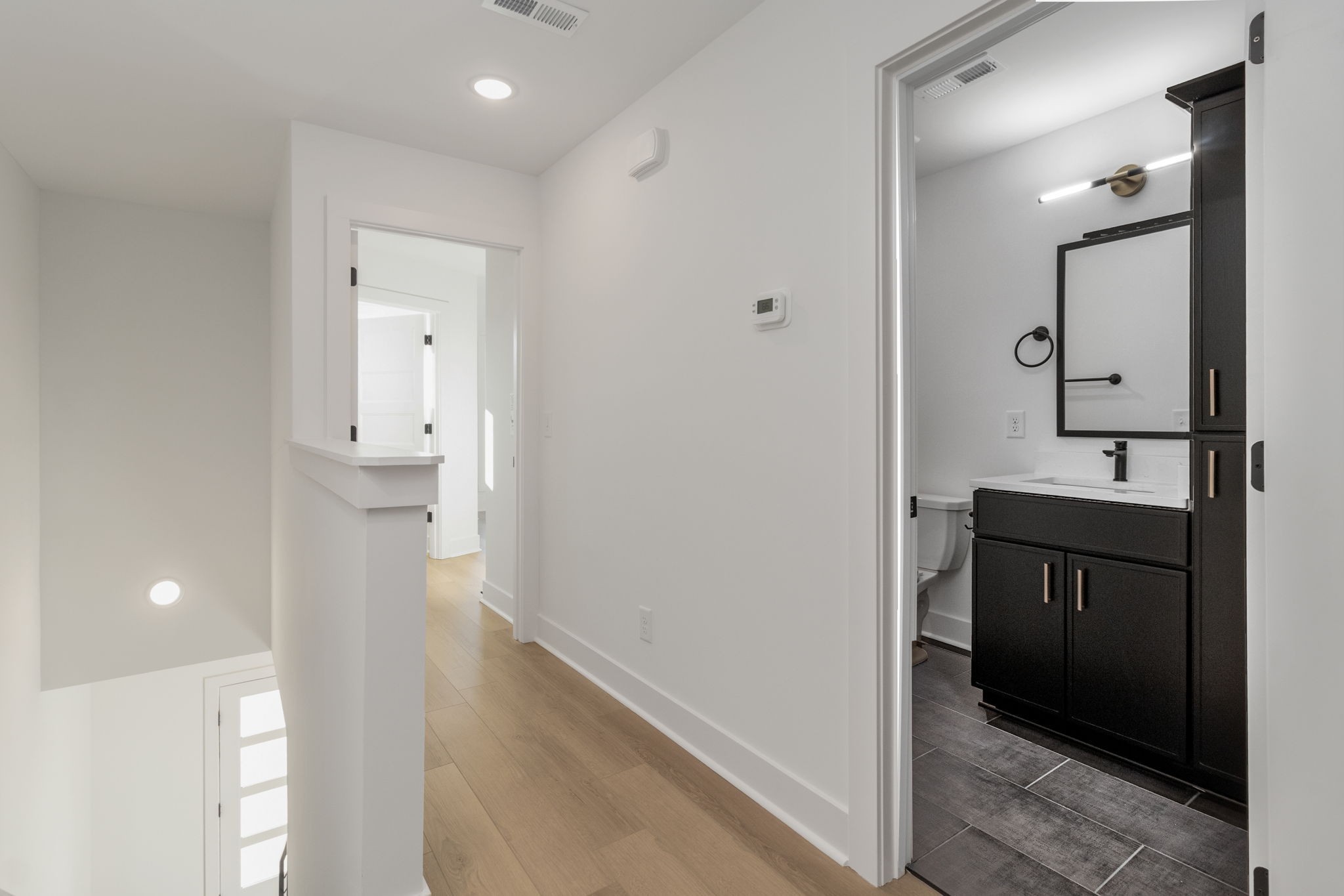 57 Holland Park West Property Photo 12