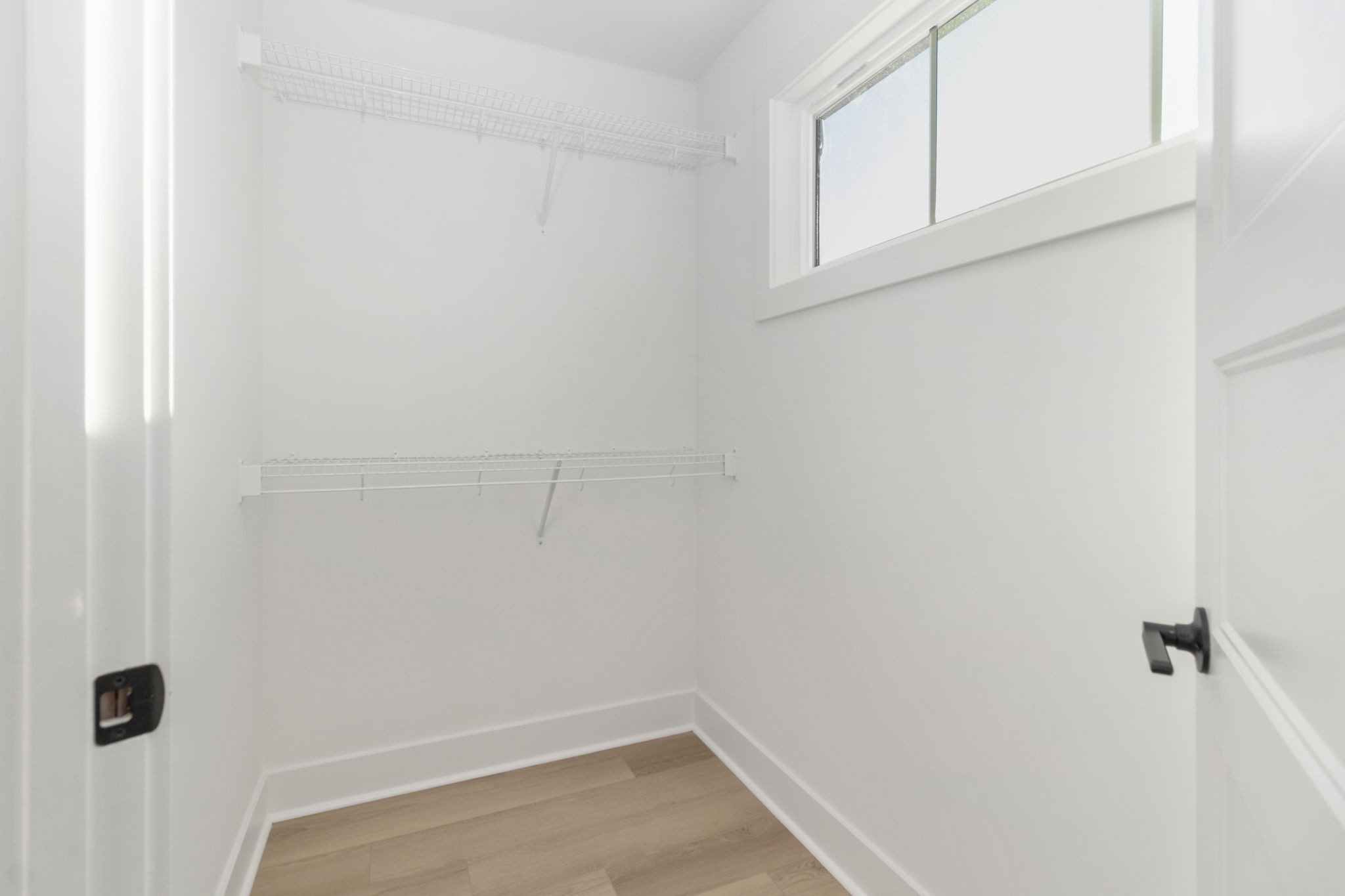 57 Holland Park West Property Photo 16