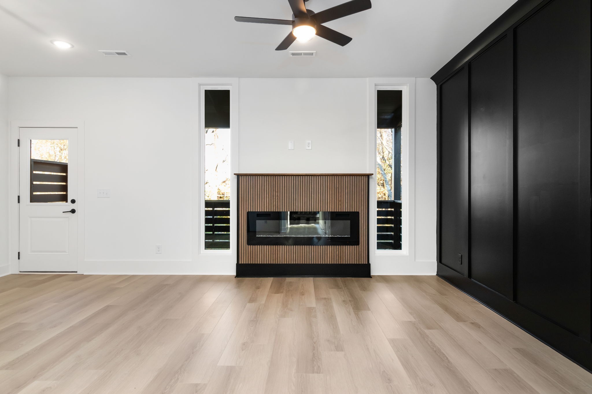 57 Holland Park West Property Photo 18
