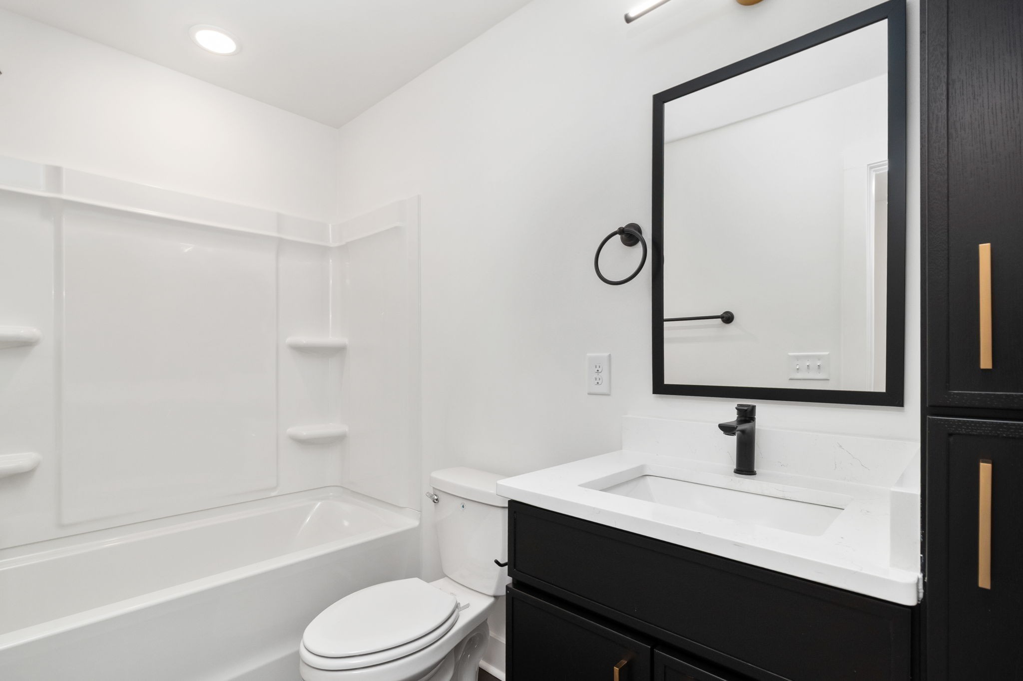 57 Holland Park West Property Photo 27
