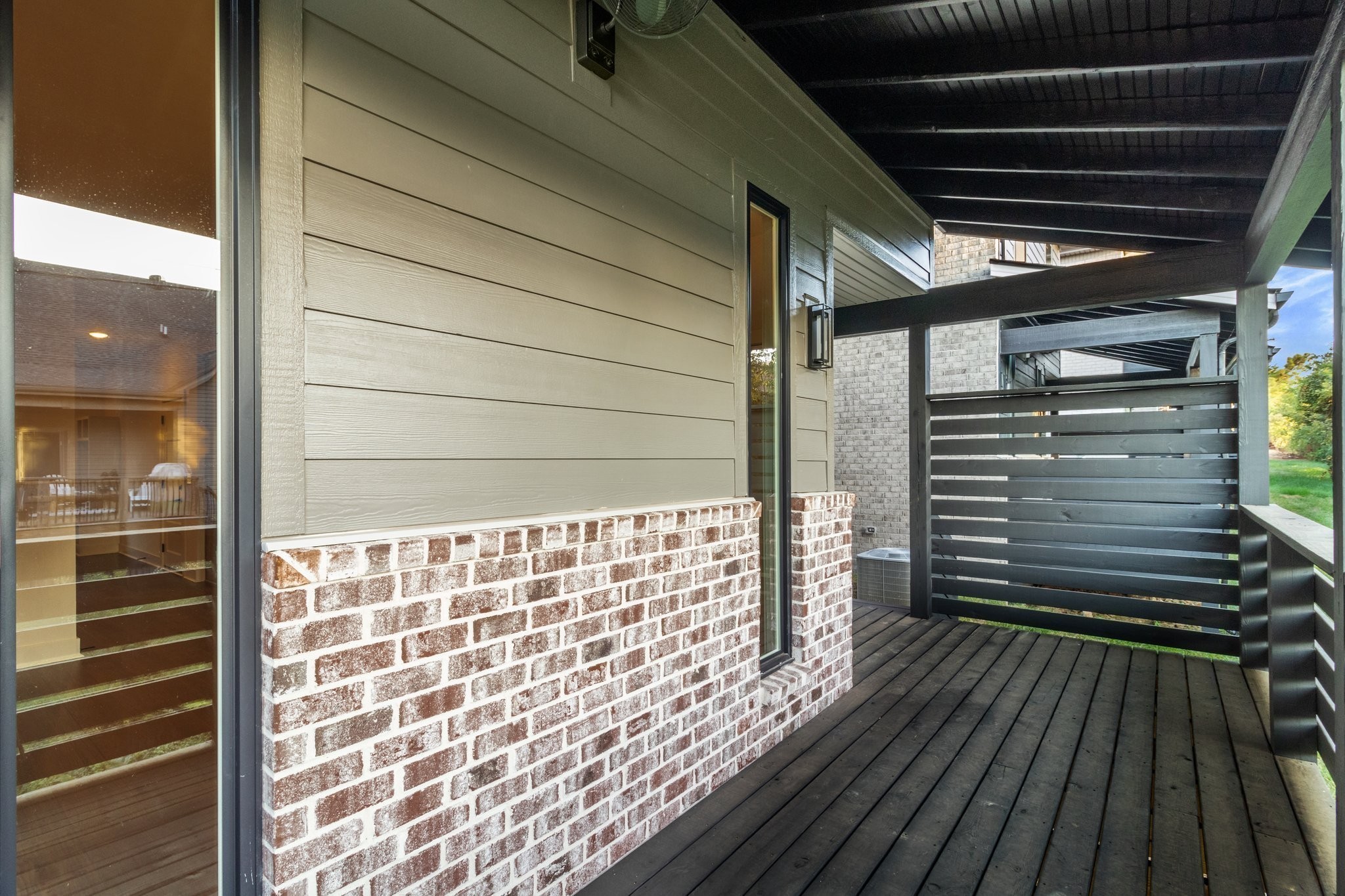 57 Holland Park West Property Photo 33