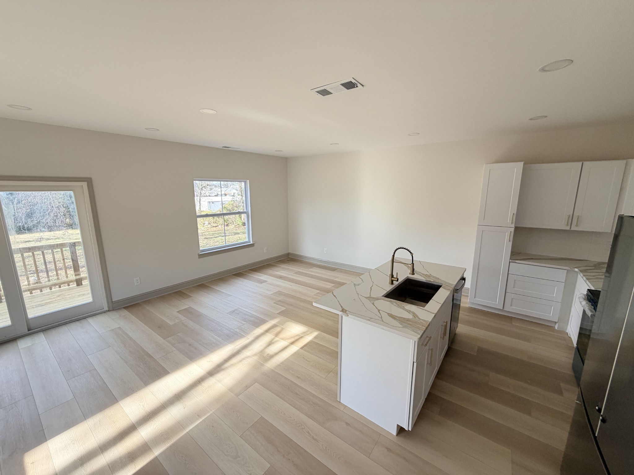 200 Hickory Ave Property Photo 8